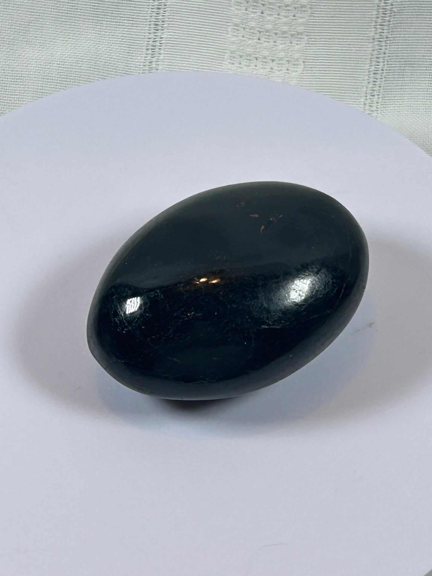 (#100) - BLACK TOURMALINE PALM STONE POLISHED - NEW