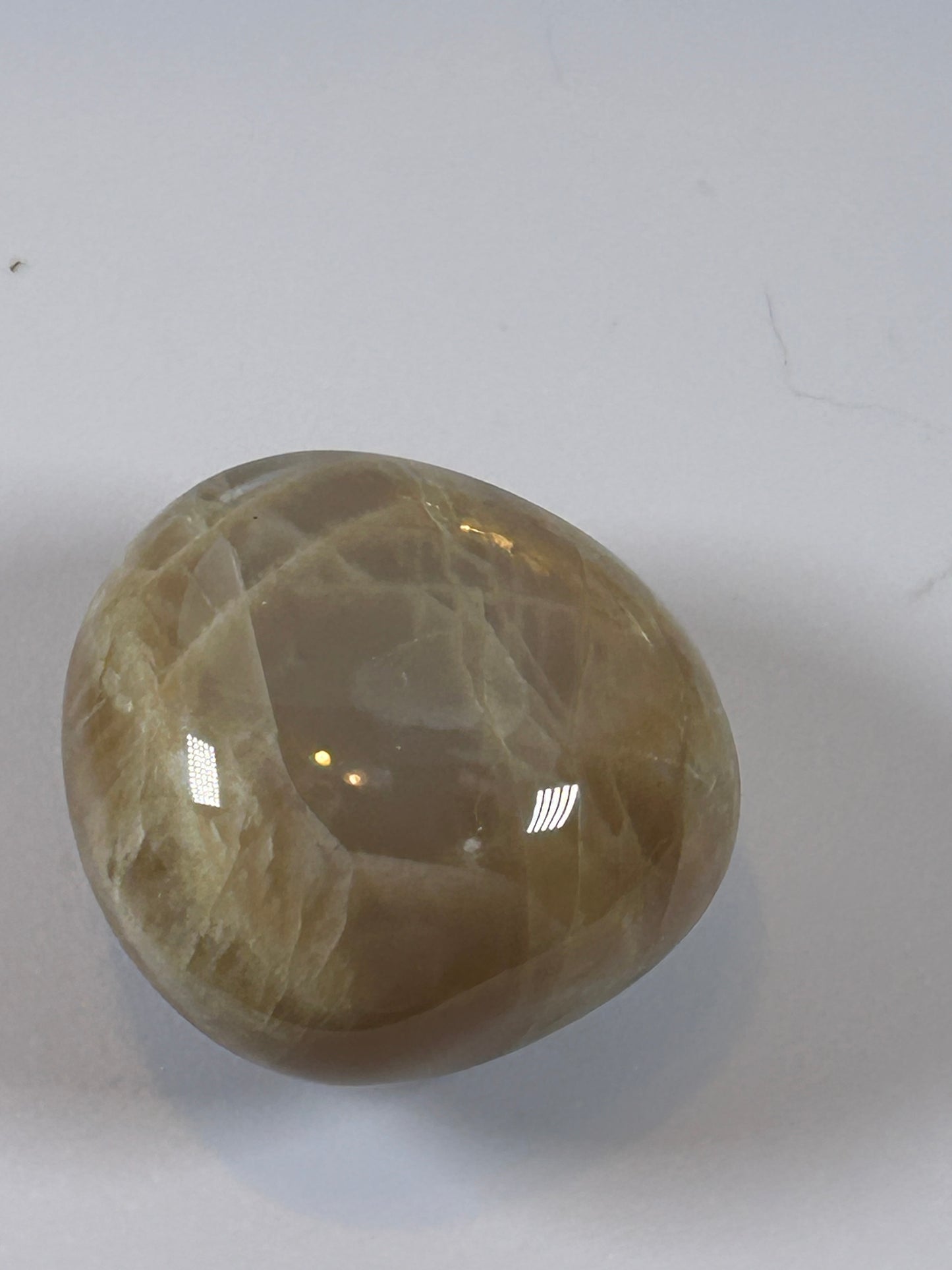 (#104) - PEACH MOONSTONE PALM STONE POLISHED - NEW