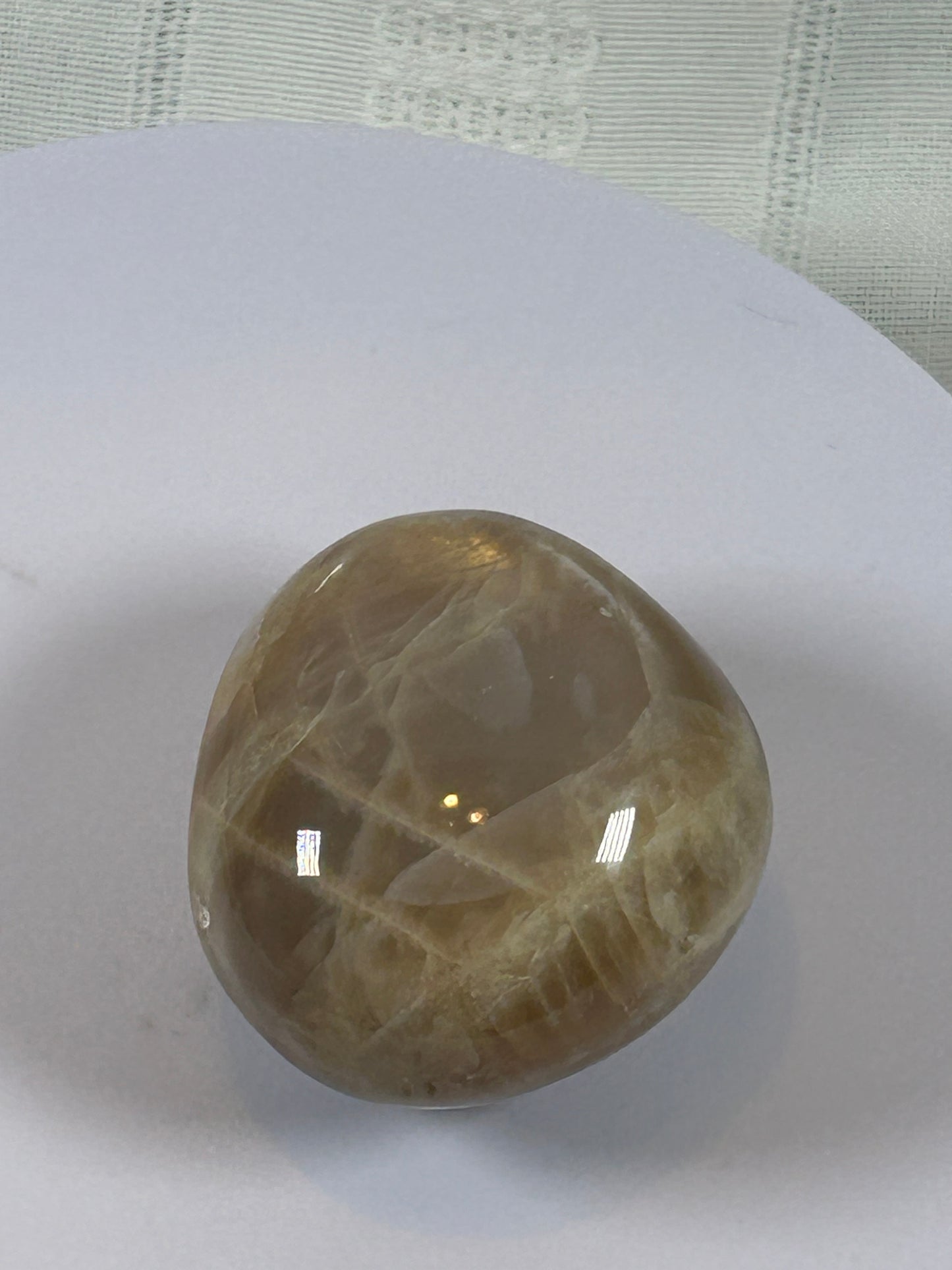 (#104) - PEACH MOONSTONE PALM STONE POLISHED - NEW