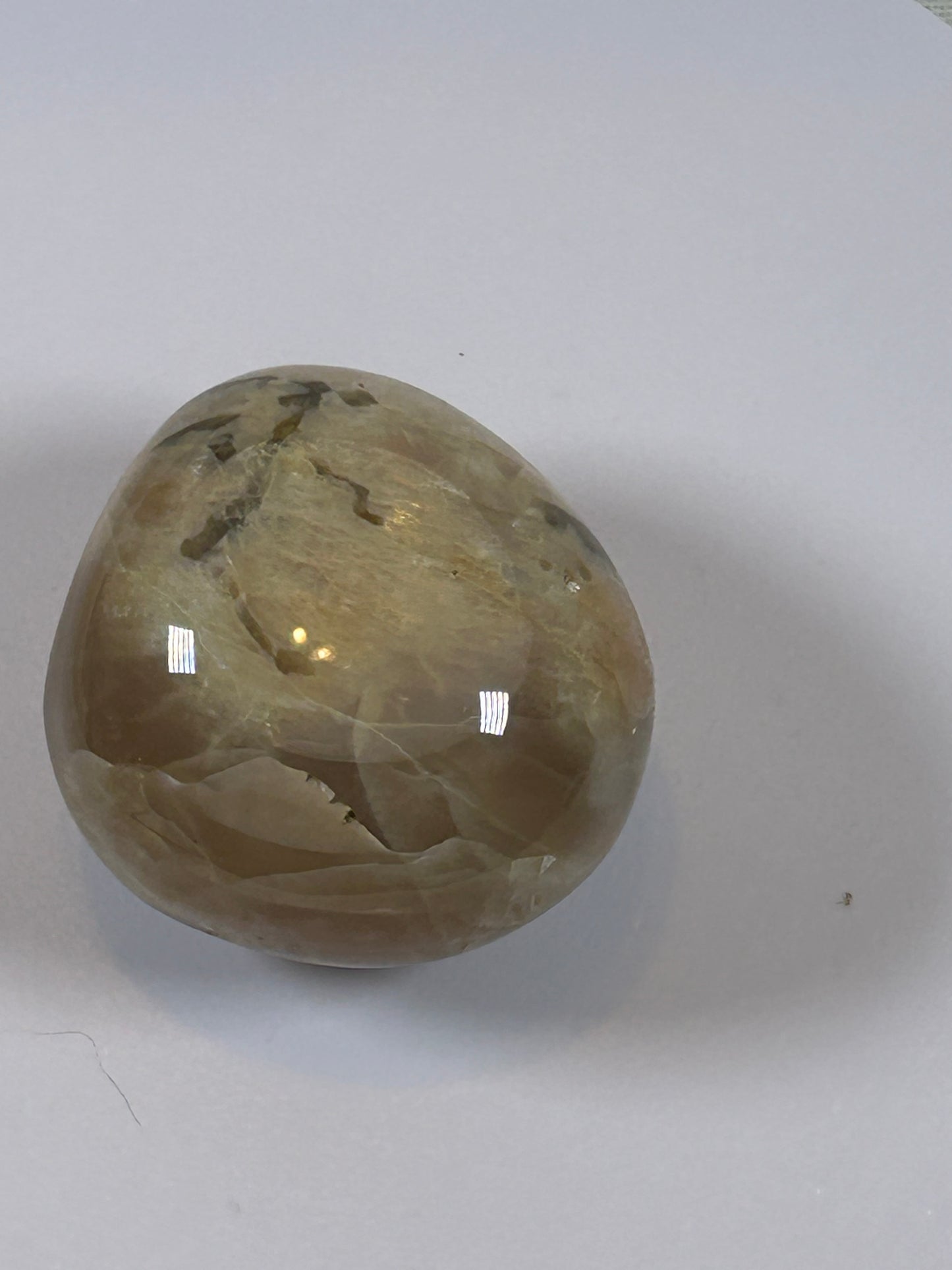 (#104) - PEACH MOONSTONE PALM STONE POLISHED - NEW