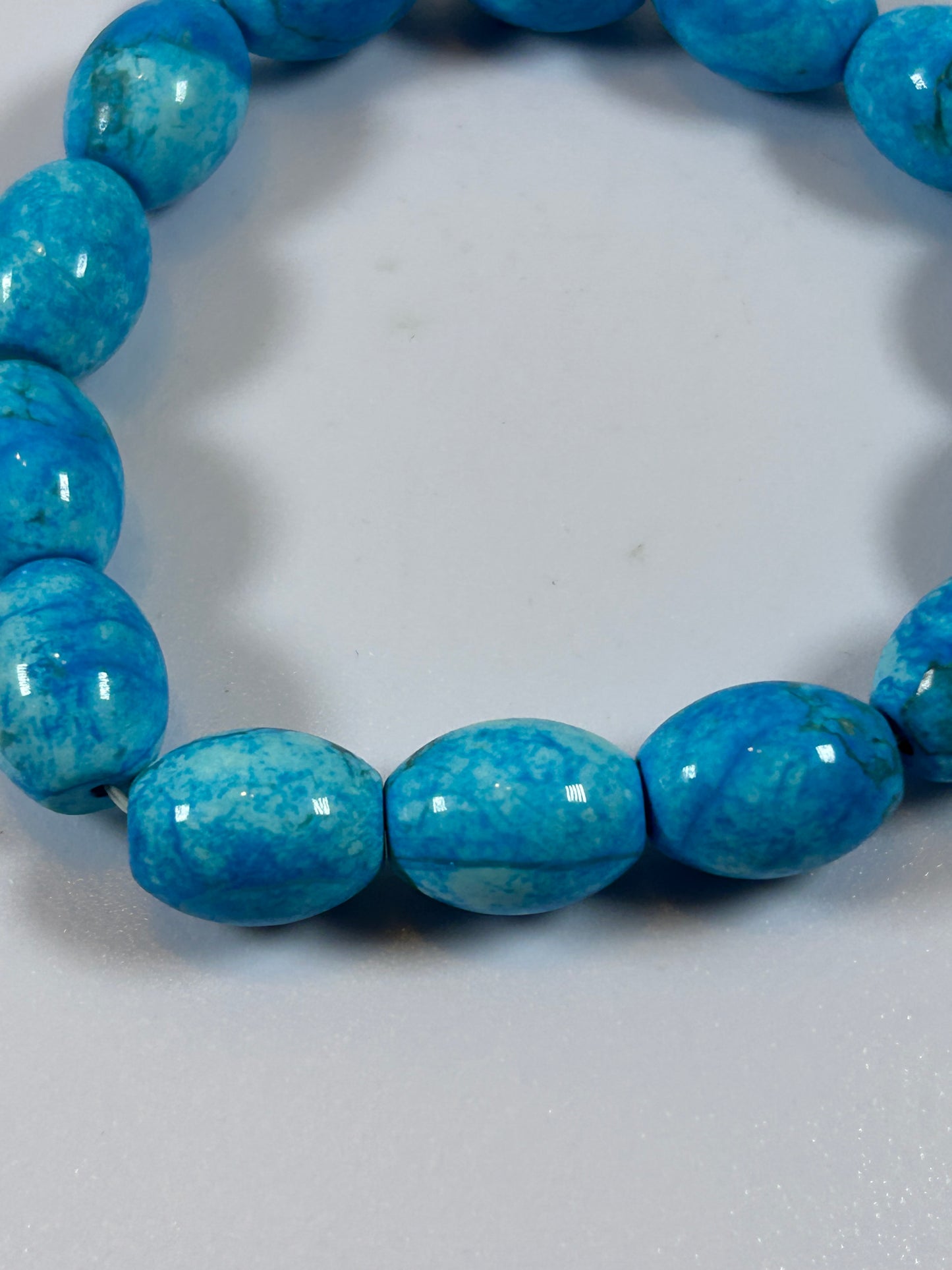 (#191) - LARGE BLUE HOWLITE CRYSTAL BRACELET - NEW