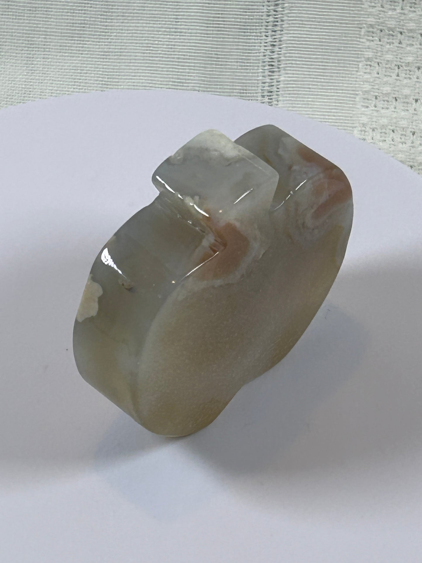 (#16) - AGATE APPLE CARVING - NEW
