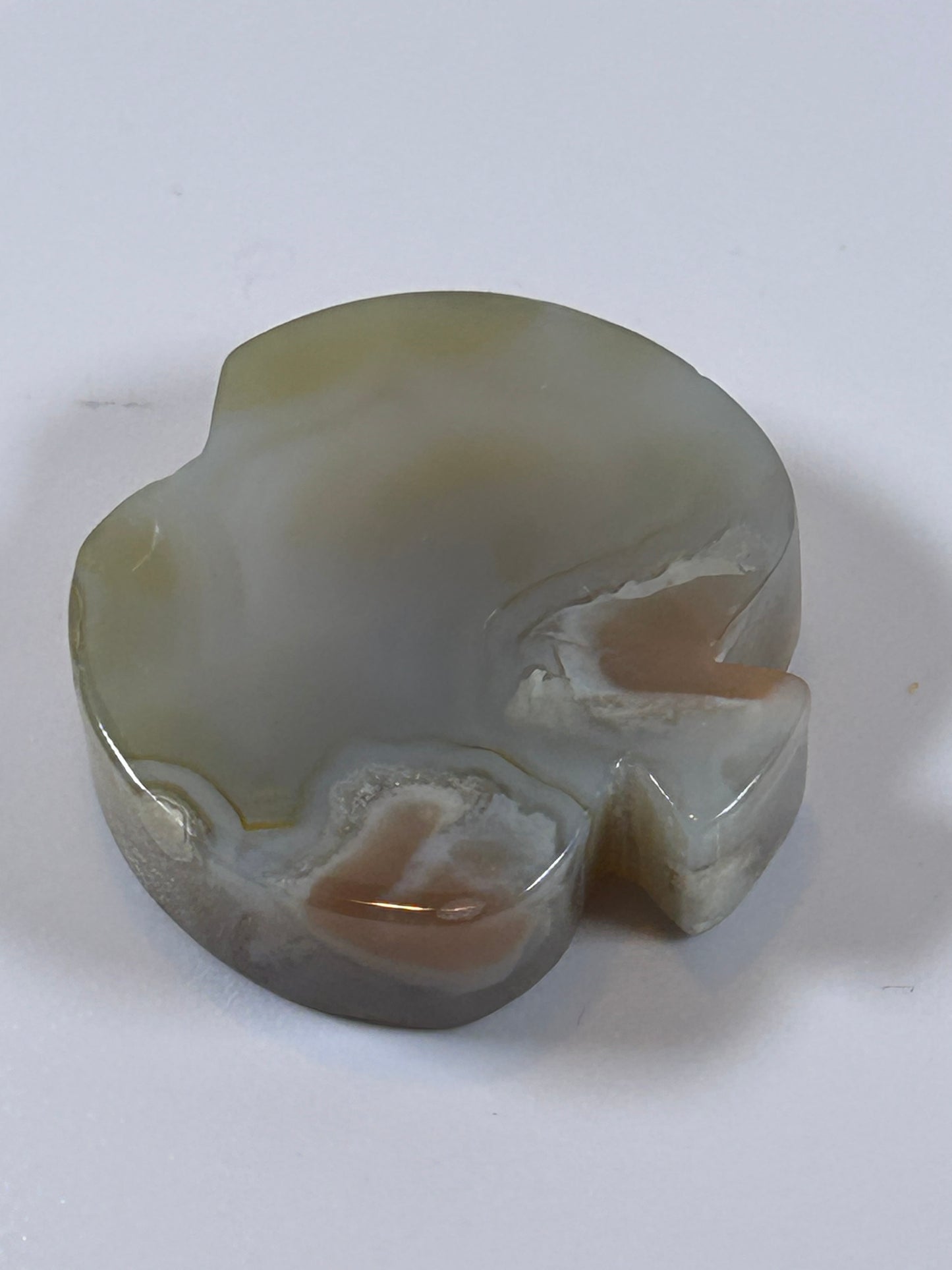 (#16) - AGATE APPLE CARVING - NEW