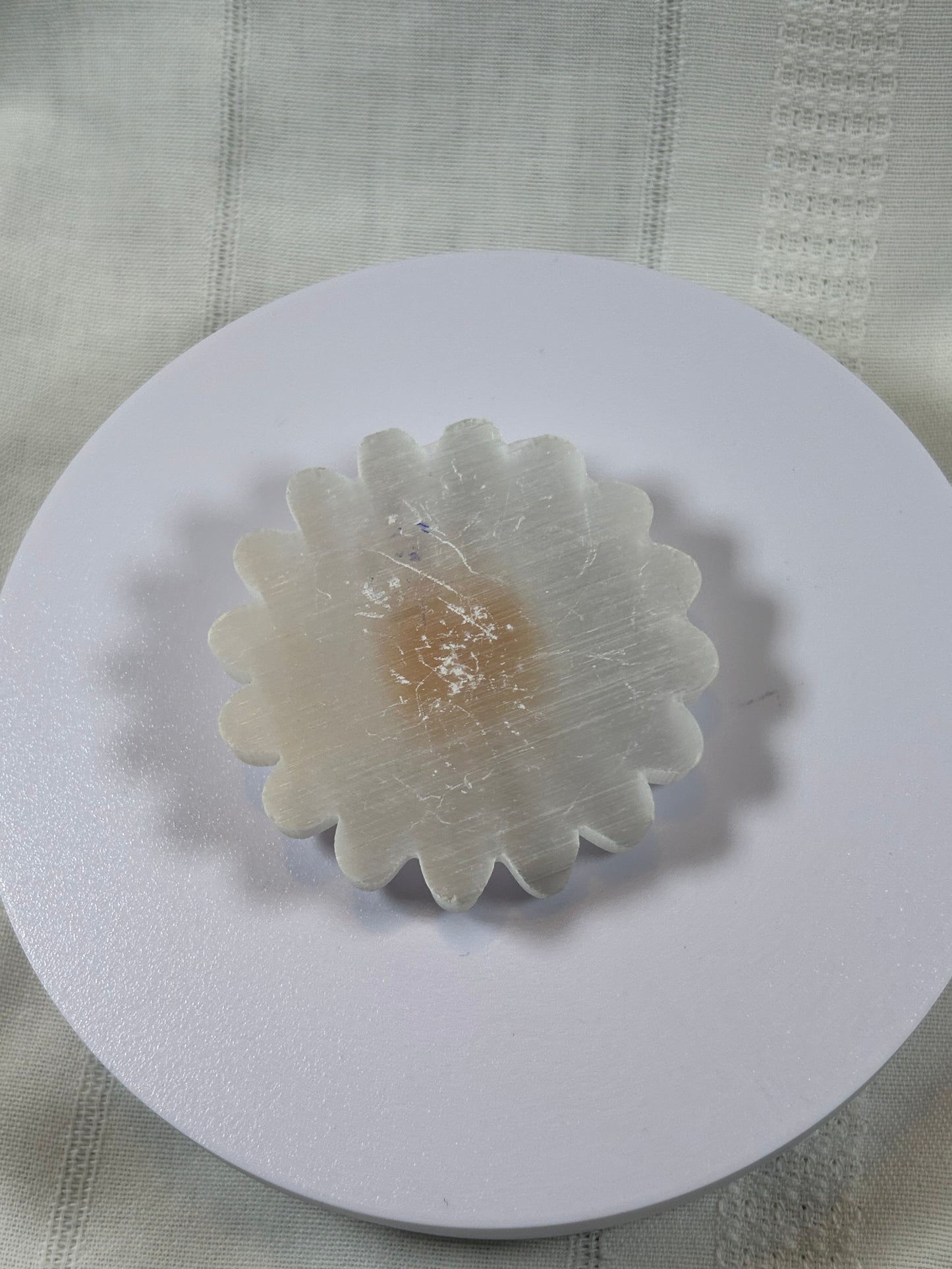 (#30) - SELENITE DAISY - NEW