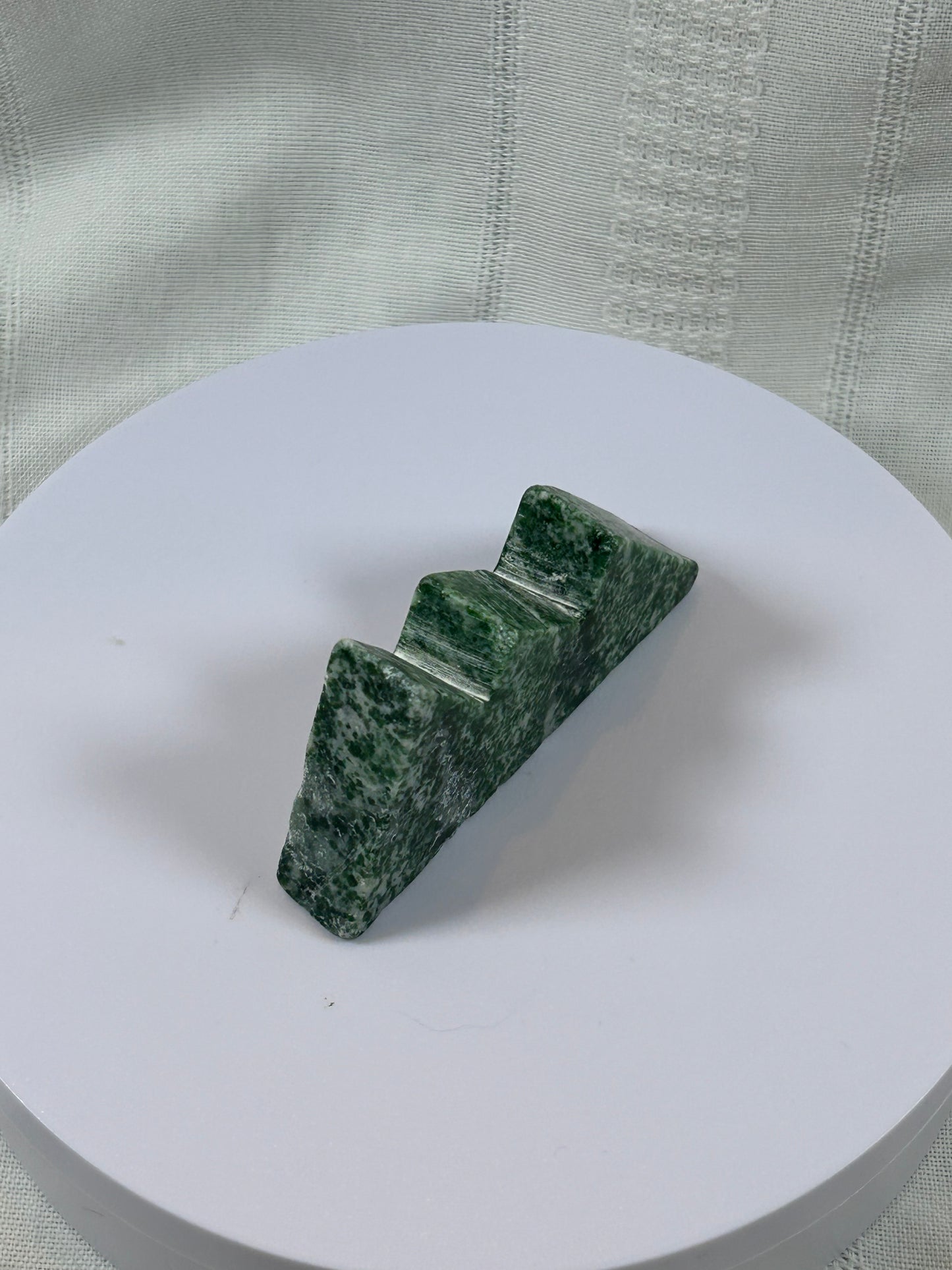 (#53) - TREE AGATE MOUNTAIN HILLS CARVING - NEW