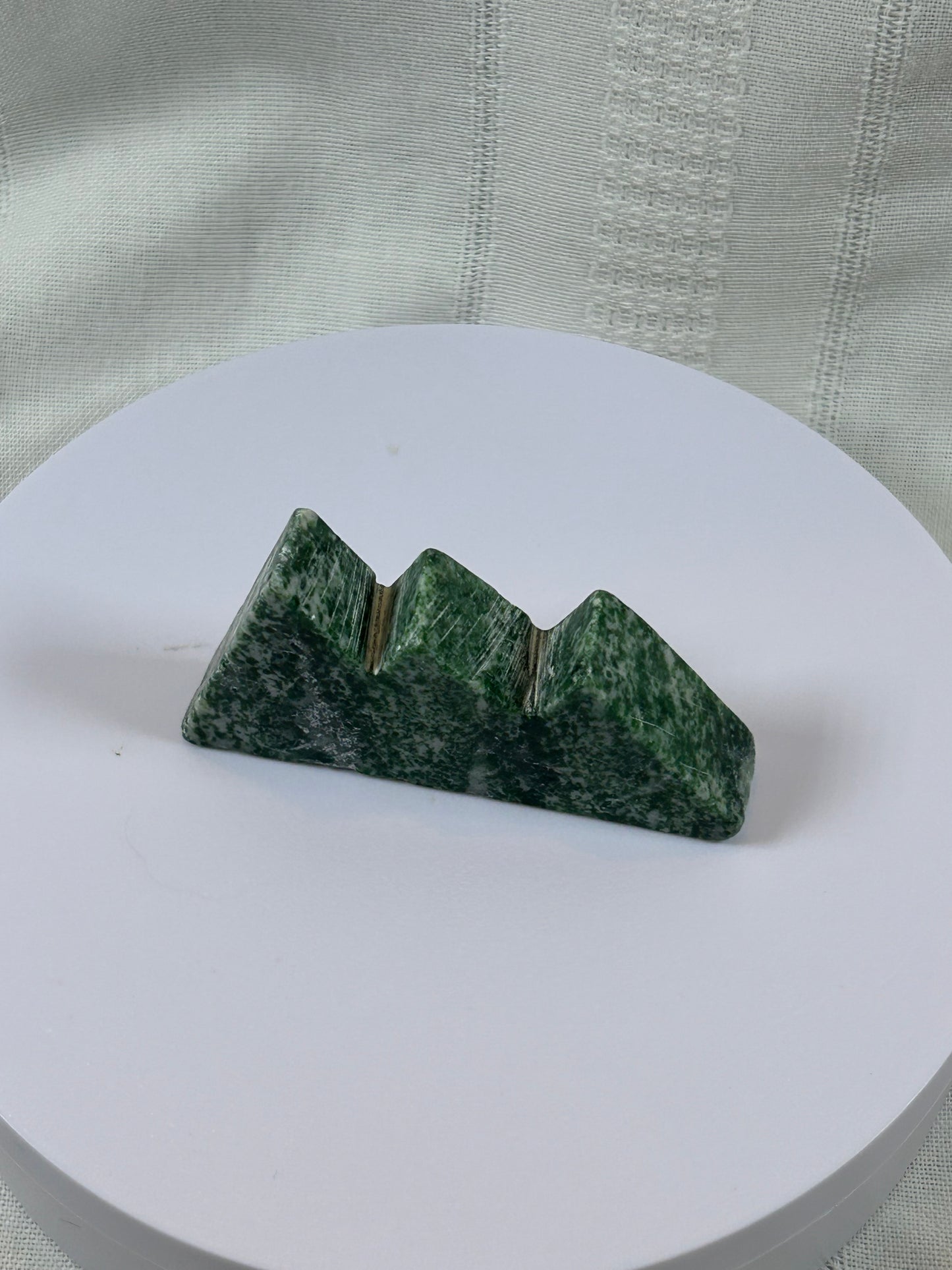 (#53) - TREE AGATE MOUNTAIN HILLS CARVING - NEW