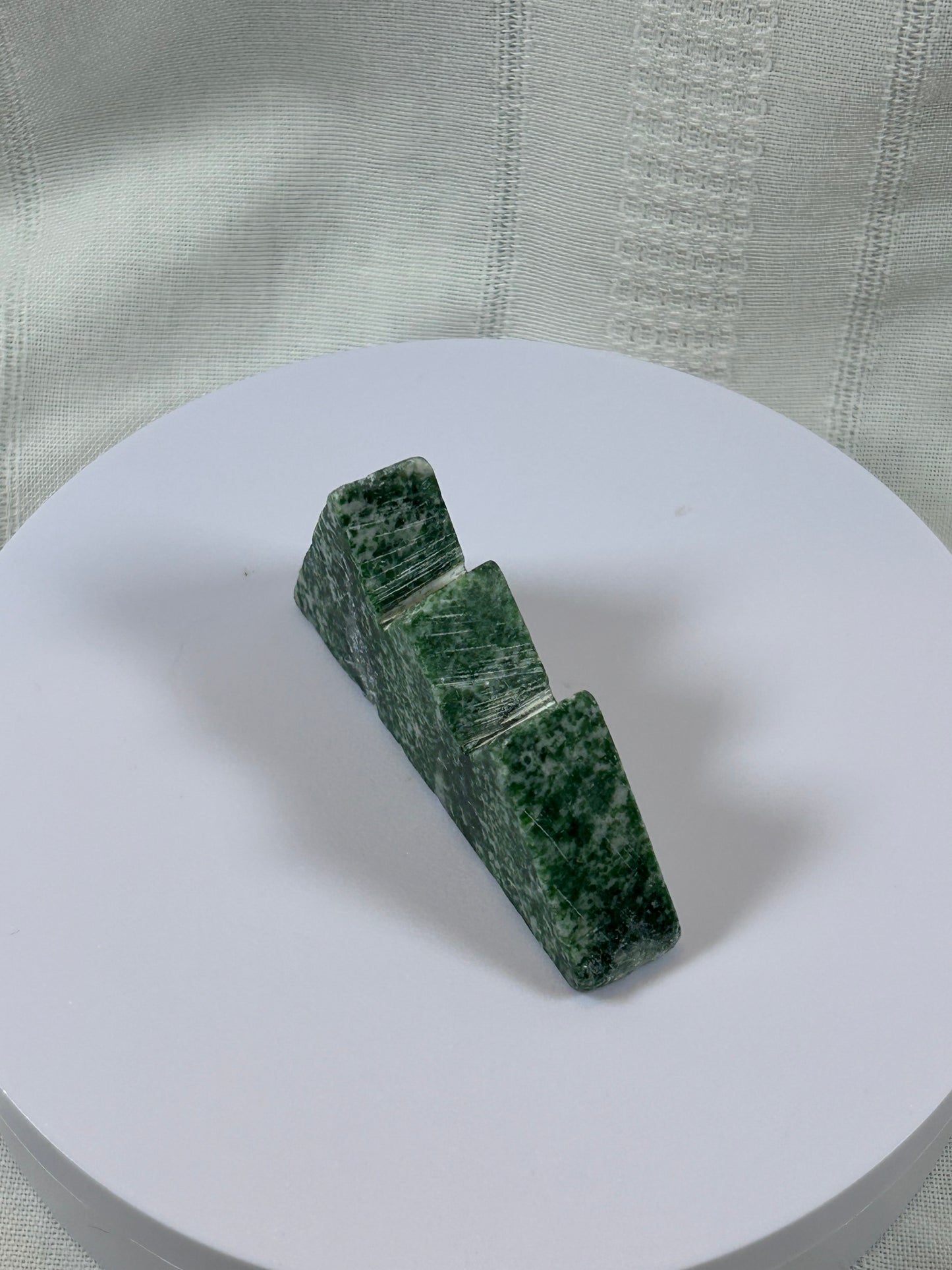 (#53) - TREE AGATE MOUNTAIN HILLS CARVING - NEW