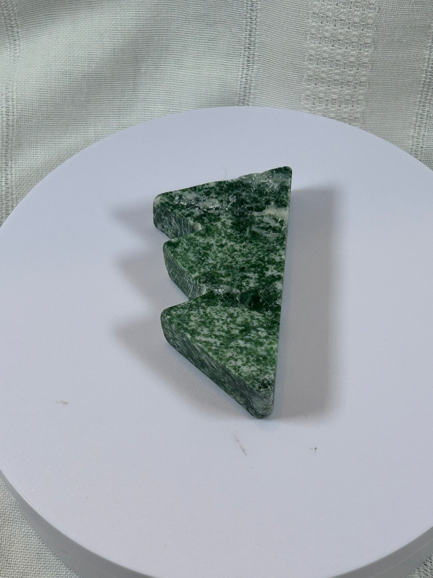 (#53) - TREE AGATE MOUNTAIN HILLS CARVING - NEW