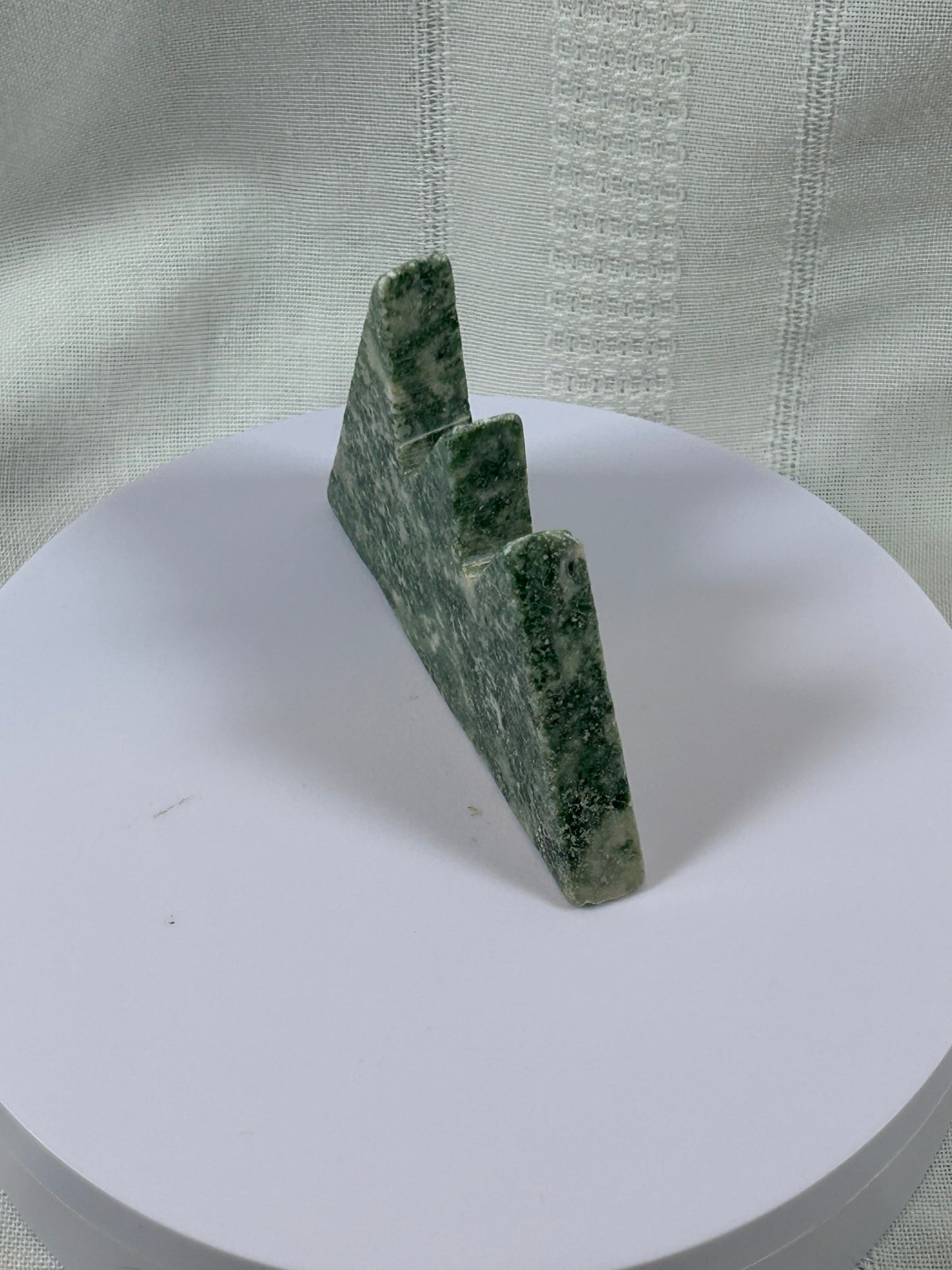 (#54) - TREE AGATE MOUNTAIN HILLS CARVING - NEW