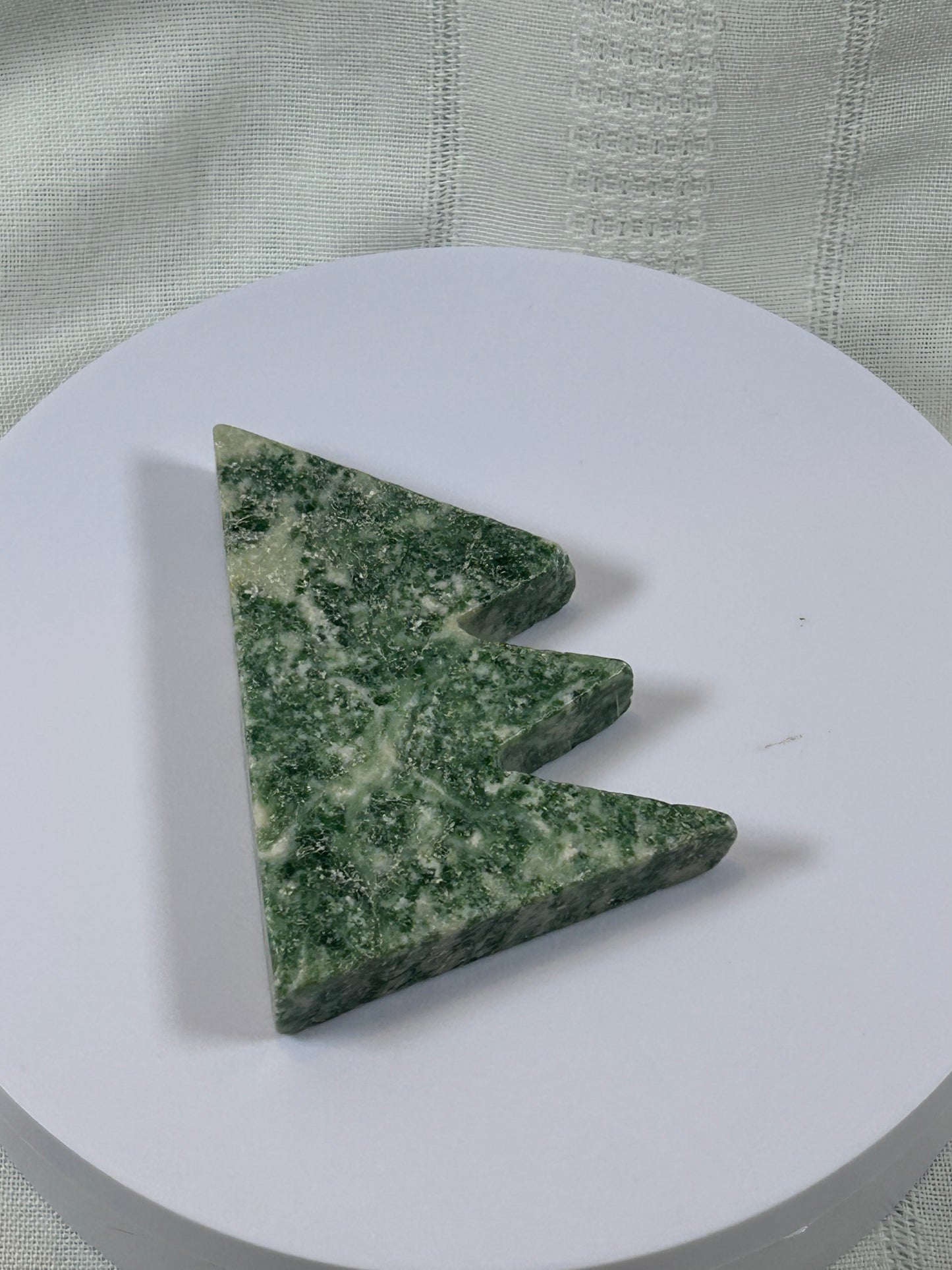 (#54) - TREE AGATE MOUNTAIN HILLS CARVING - NEW