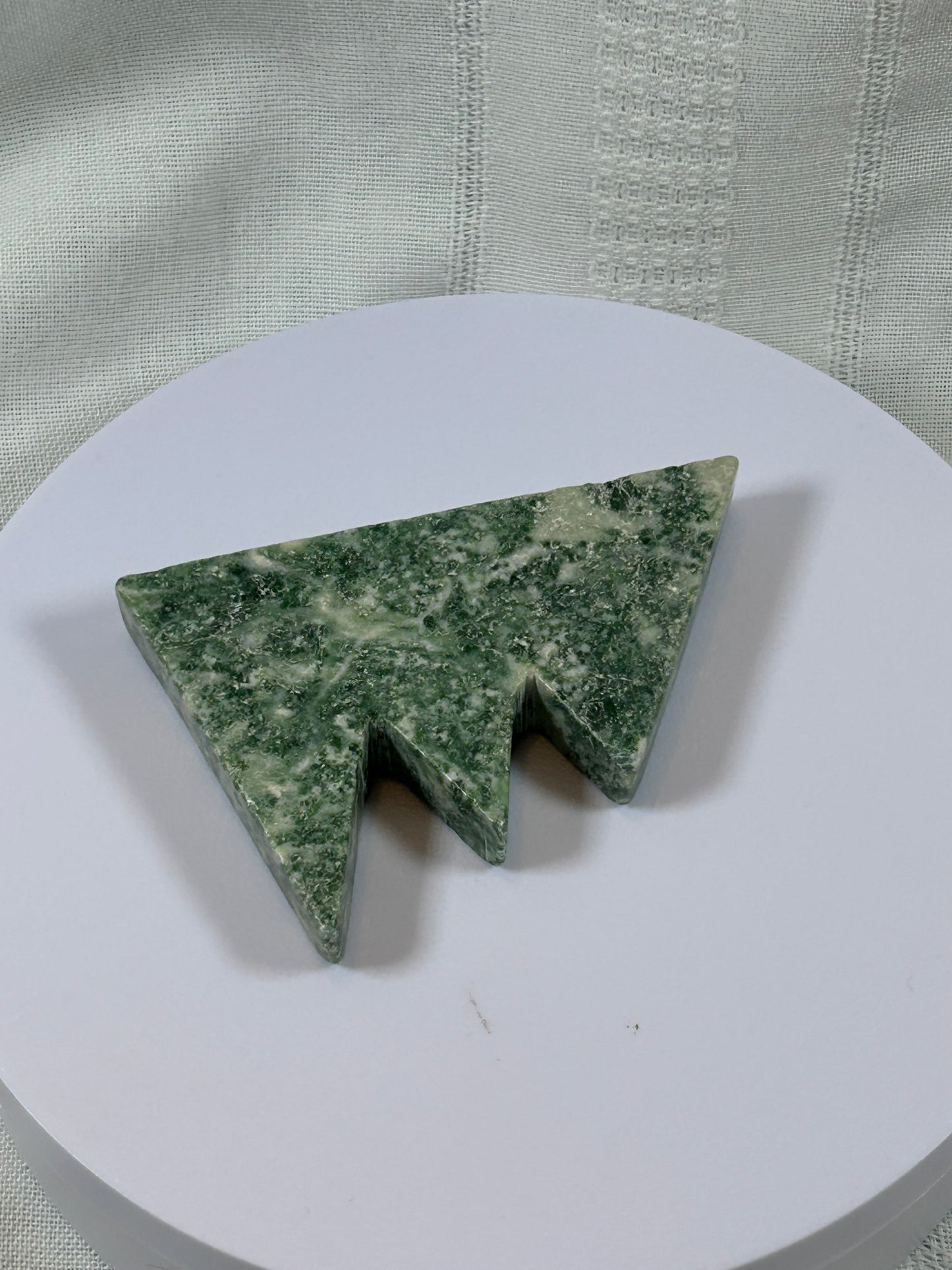 (#54) - TREE AGATE MOUNTAIN HILLS CARVING - NEW