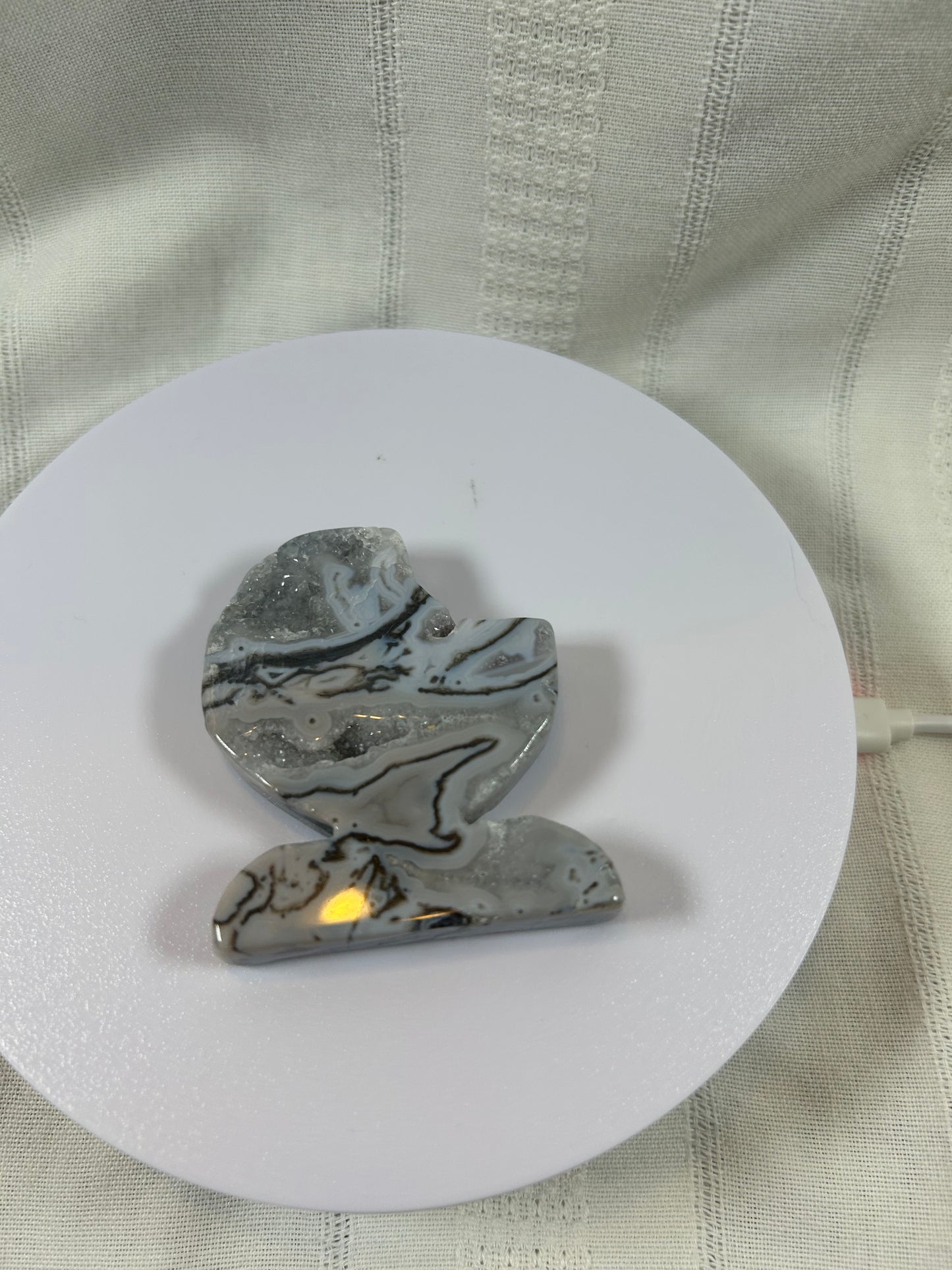 AGATE GRAY 3/4 MOON CARVING - NEW