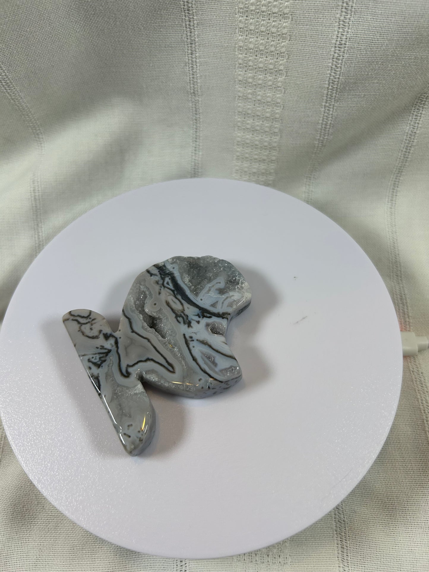 AGATE GRAY 3/4 MOON CARVING - NEW