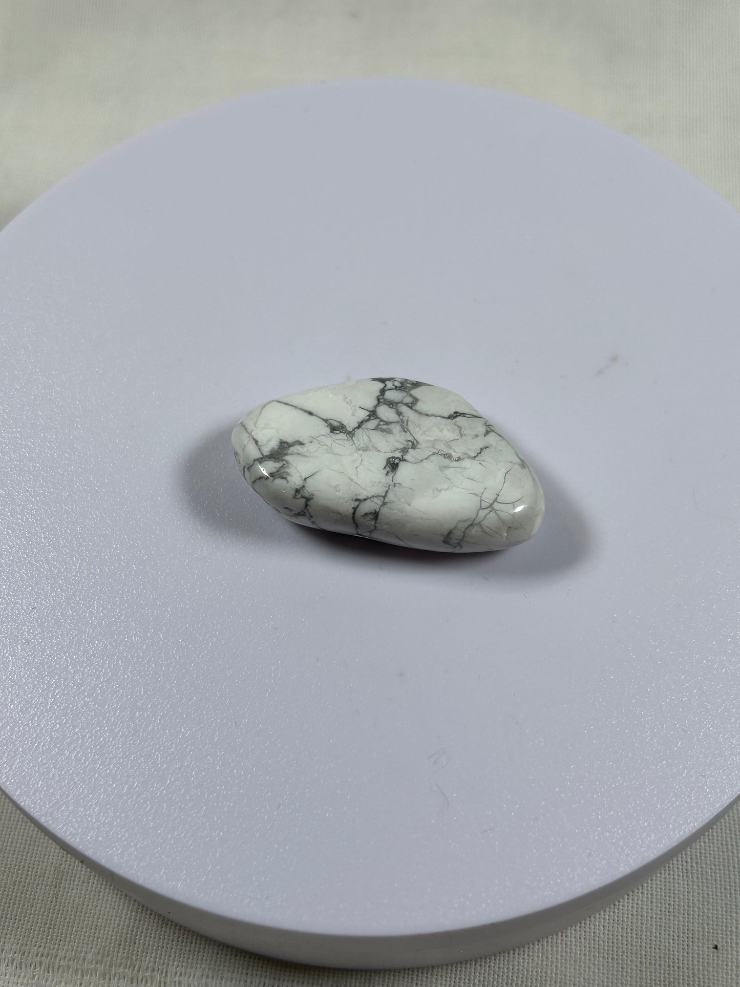 (#1314) - Howlite Tumble - New