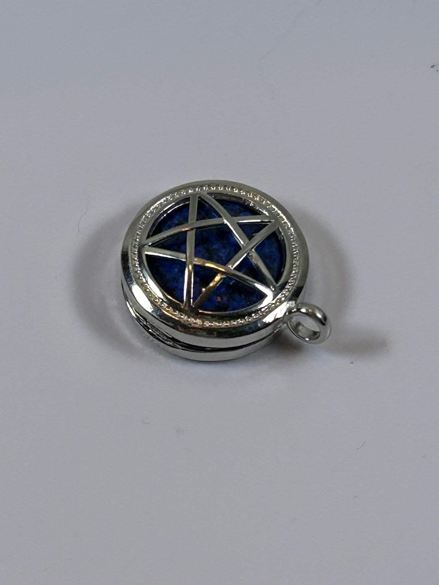 (#70) - TREE OF LIFE PENTACLE STONE LOCKET LAPIS LAZULI - NEW