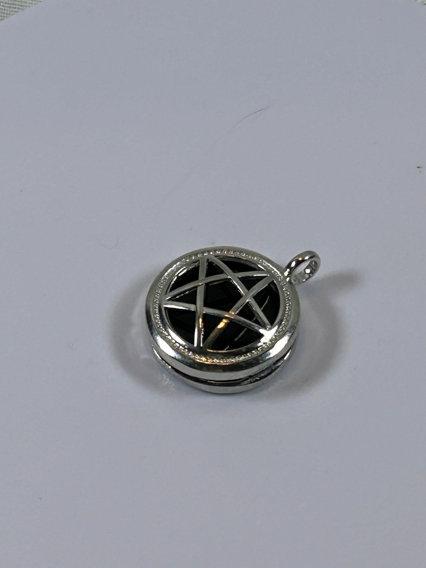 (#71) - TREE OF LIFE PENTACLE STONE LOCKET OBSIDIAN - NEW