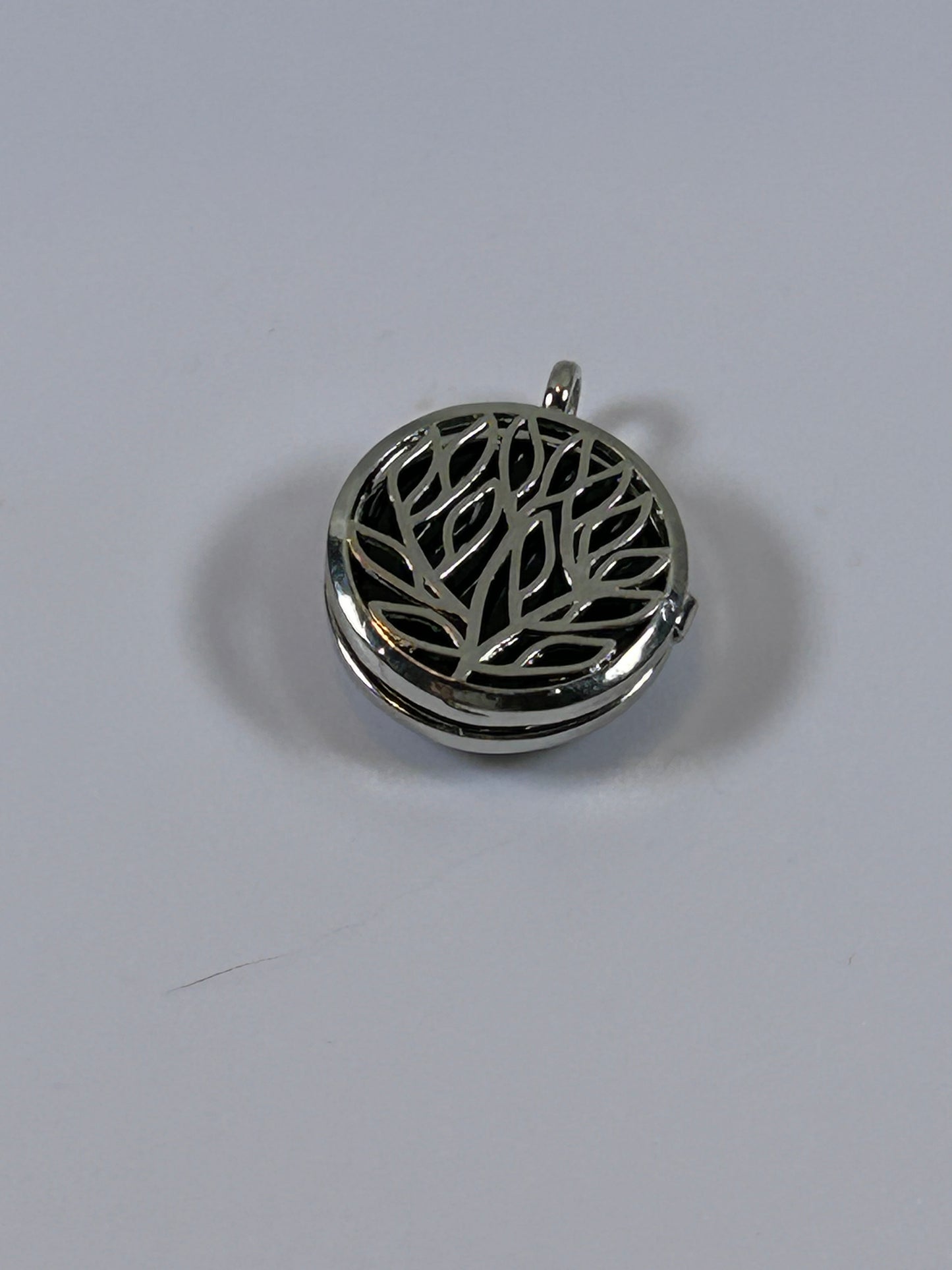(#71) - TREE OF LIFE PENTACLE STONE LOCKET OBSIDIAN - NEW