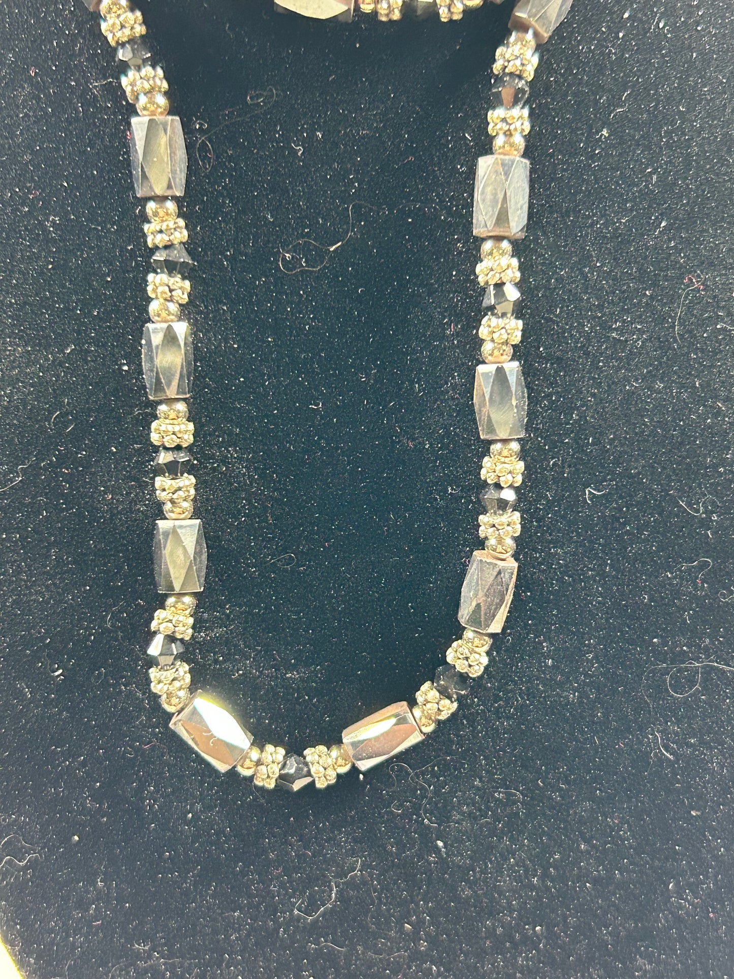 (#1346) - Magnetic Necklace - Black - New