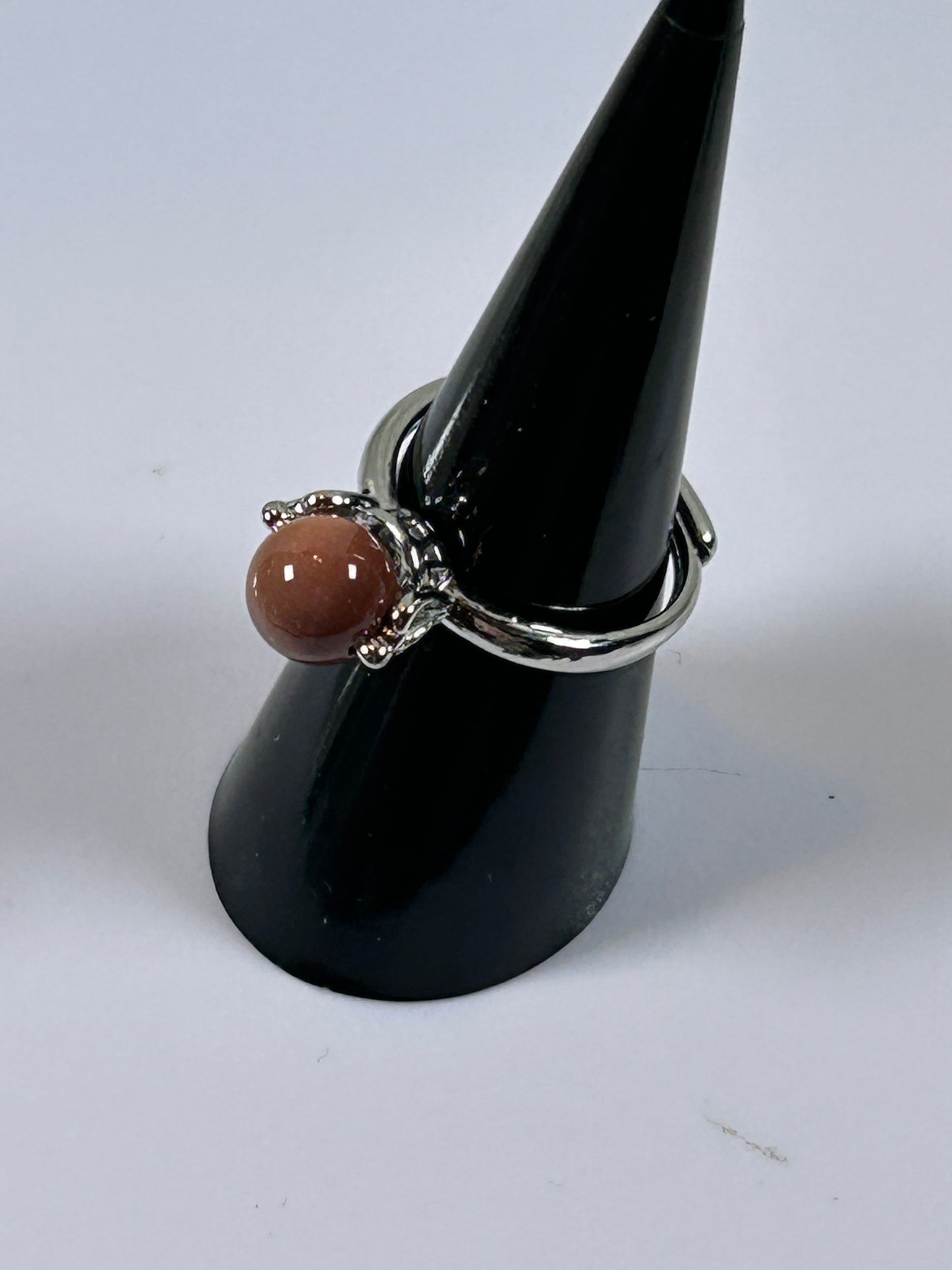 (#79) - PEACH MOONSTONE POLISHED CRYSTAL ADJUSTABLE RING - NEW