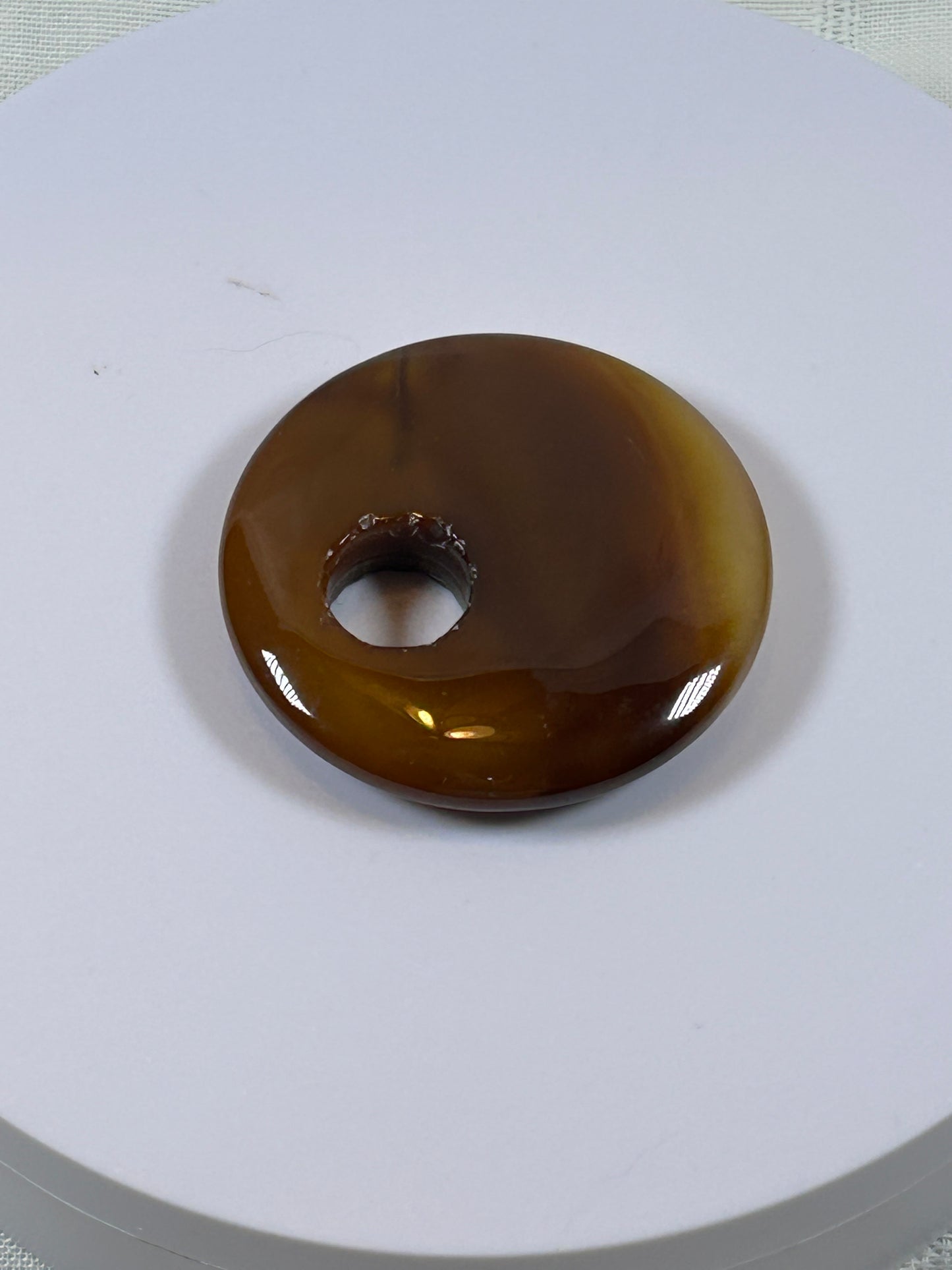 (#83) - CARNELIAN AGATE DISK PENDANT - NEW