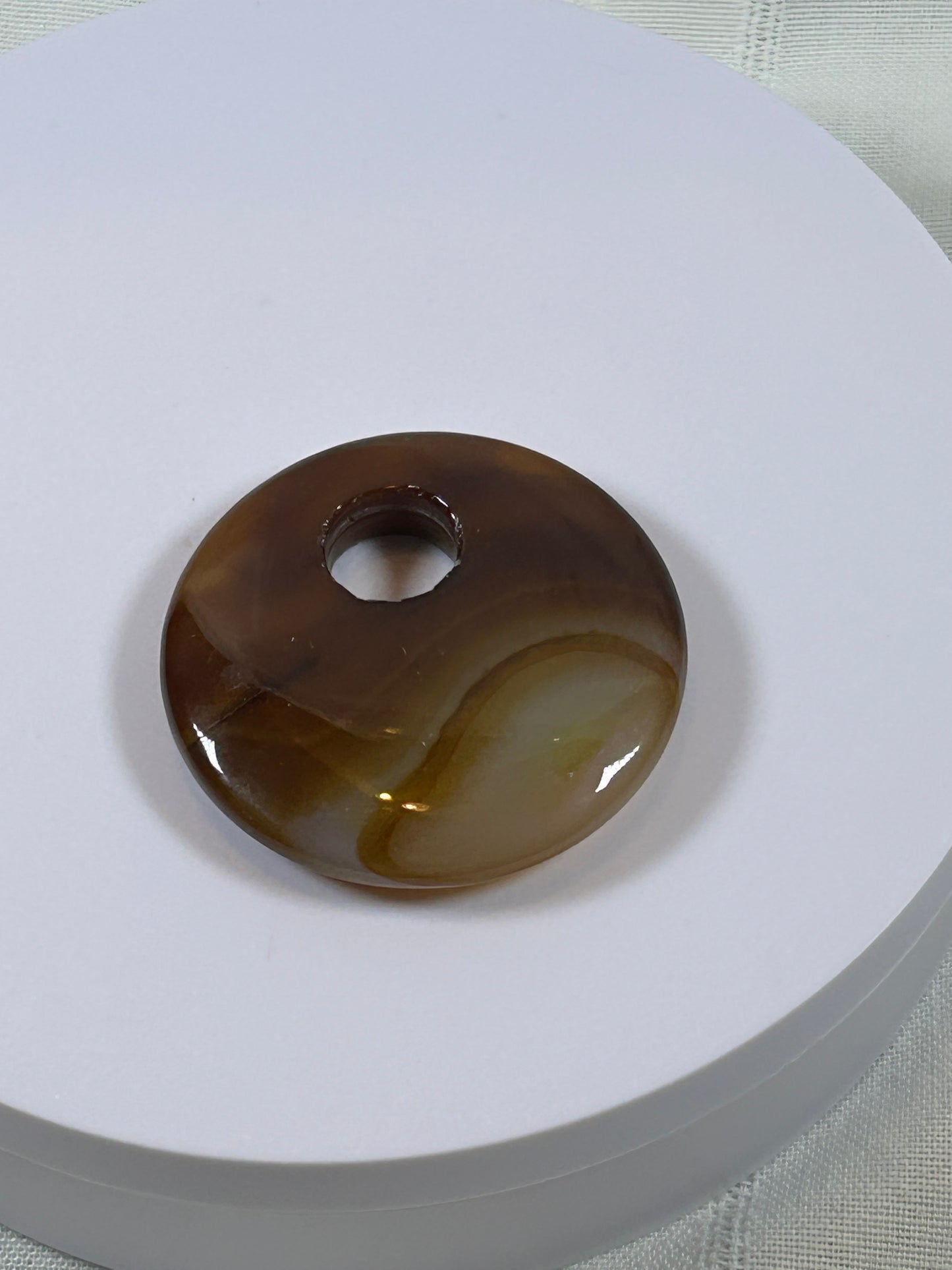 (#83) - CARNELIAN AGATE DISK PENDANT - NEW