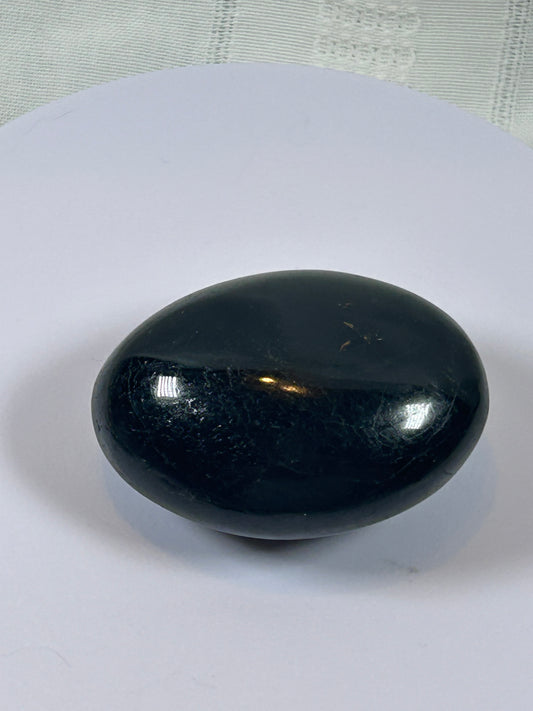 (#100) - BLACK TOURMALINE PALM STONE POLISHED - NEW