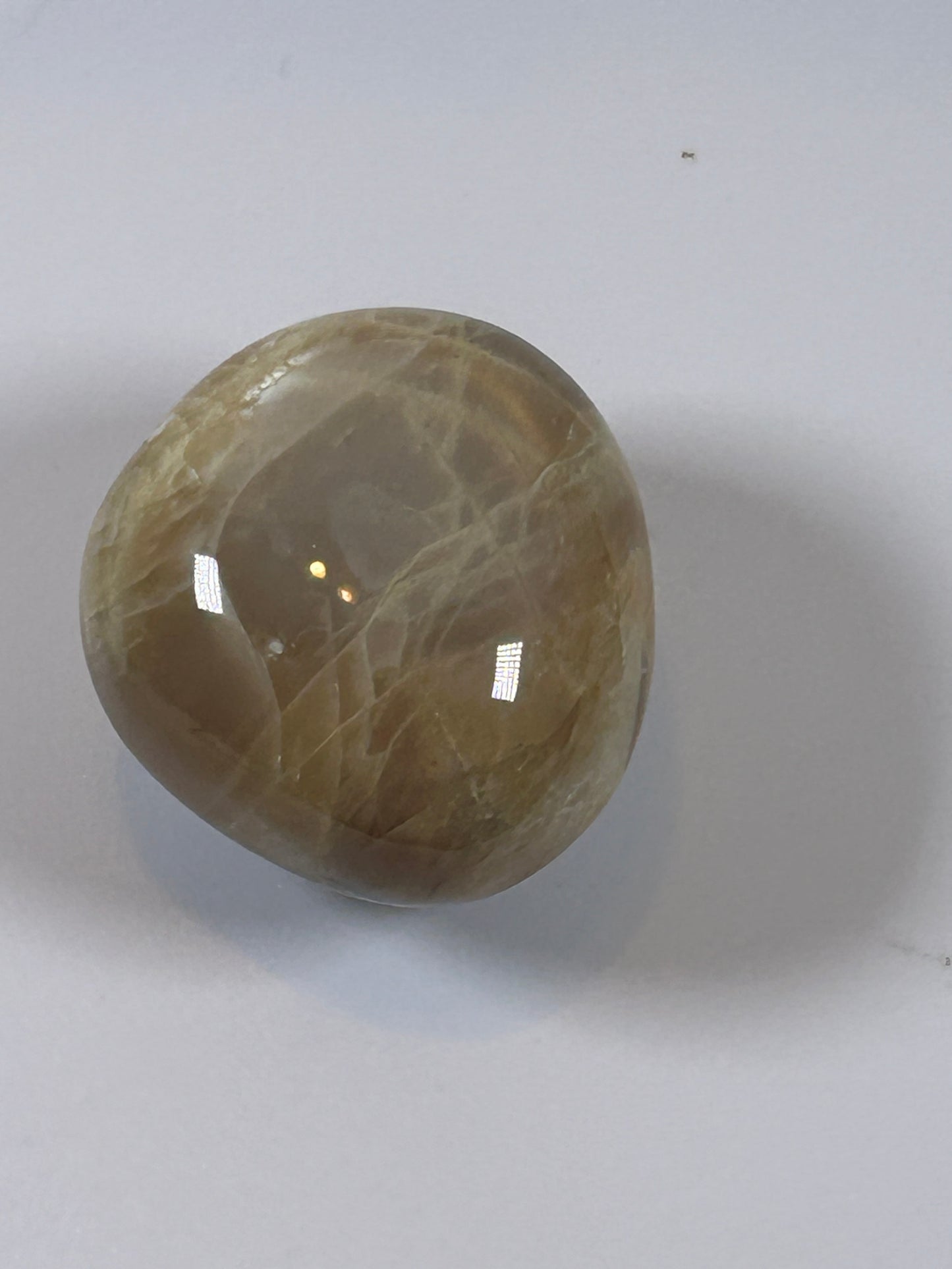 (#104) - PEACH MOONSTONE PALM STONE POLISHED - NEW