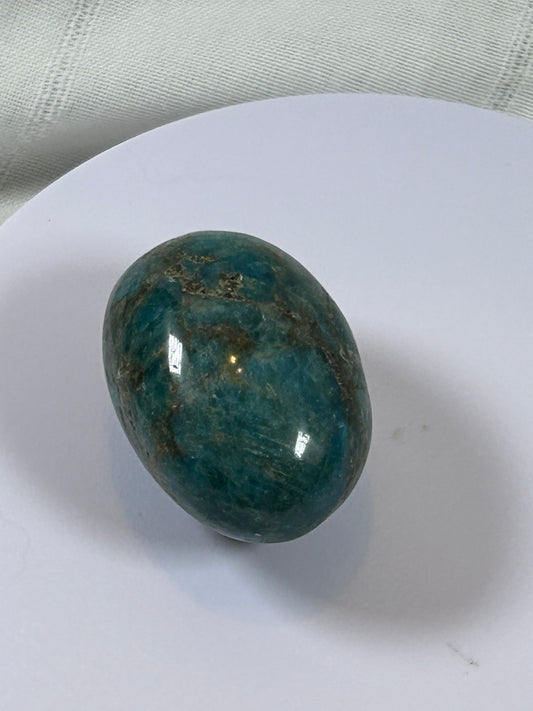 (#121) - BLUE APATITE PALM STONE POLISHED - NEW