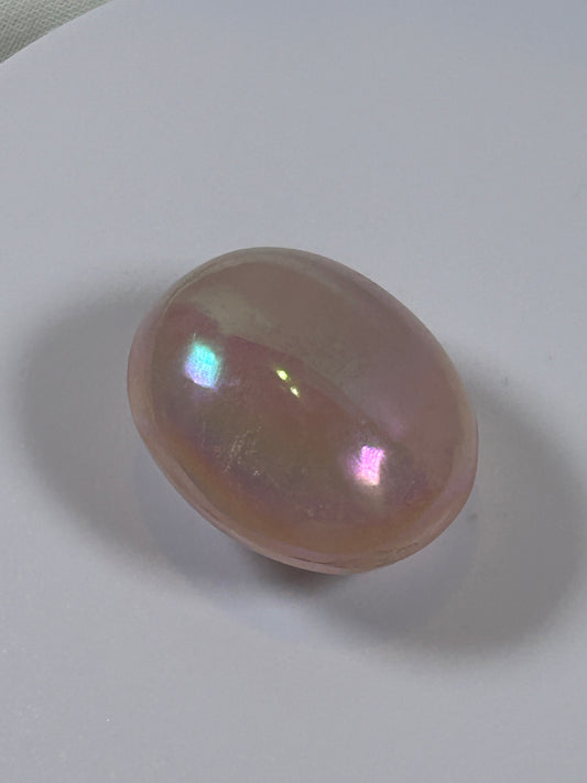 (#133) - ANGEL AURA QUARTZ PALM STONE POLISHED - NEW