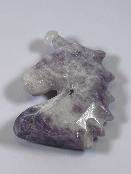 (#220) - DREAM AMETHYST UNICORN CARVING - NEW