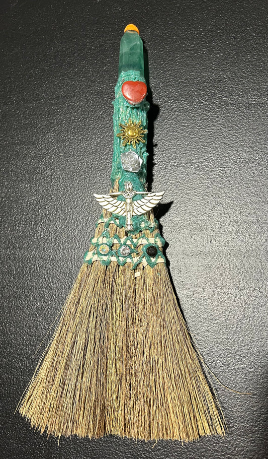 (#1227) - Fluorite Broom - New