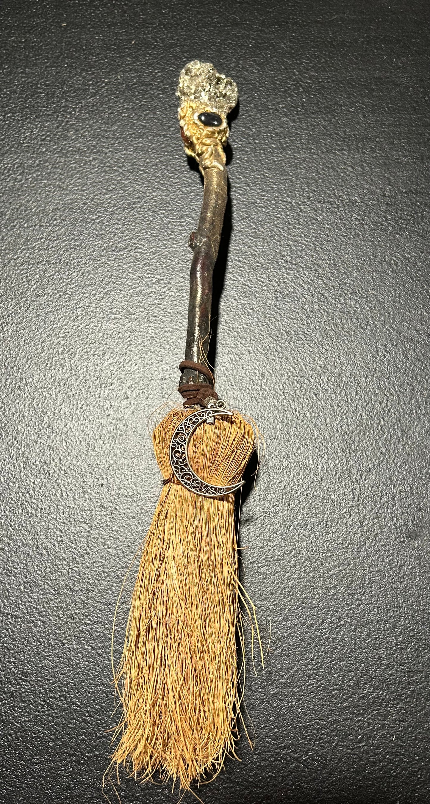 (#1052) - Pyrite Broom - New
