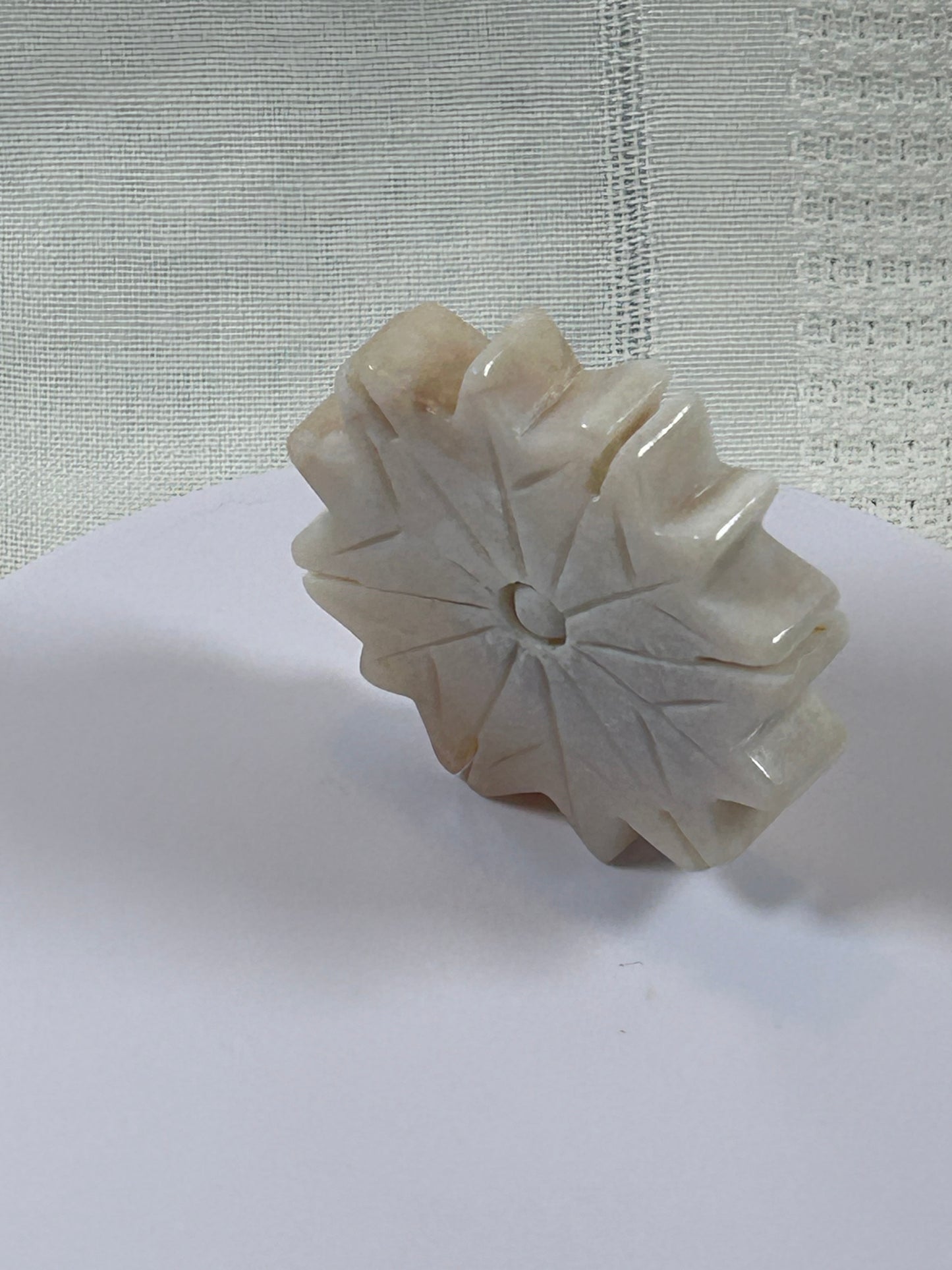 (#18) - AGATE SNOWFLAKE CARVING - NEW