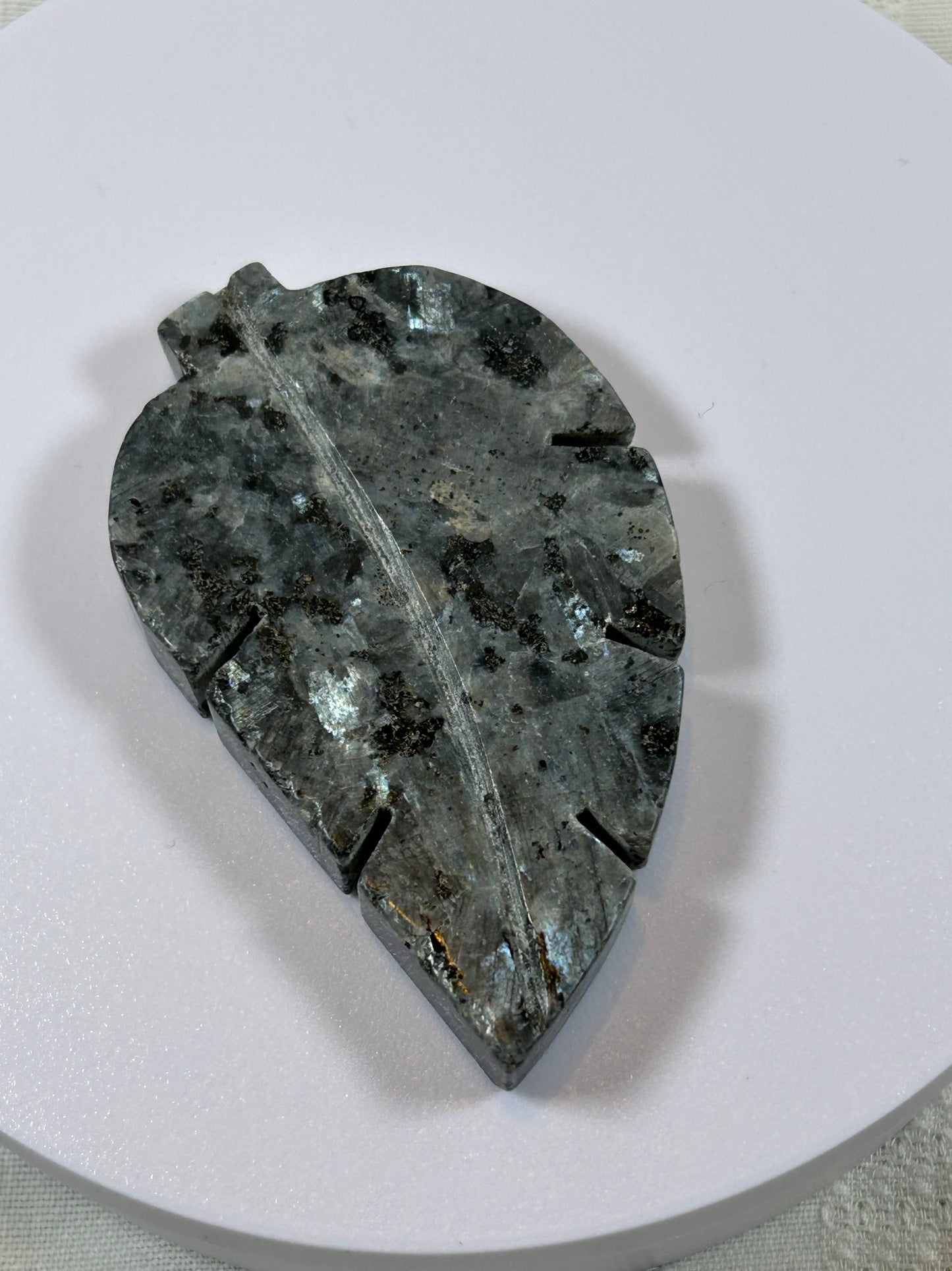 (#34) - LARVIKITE LEAF CARVING - NEW