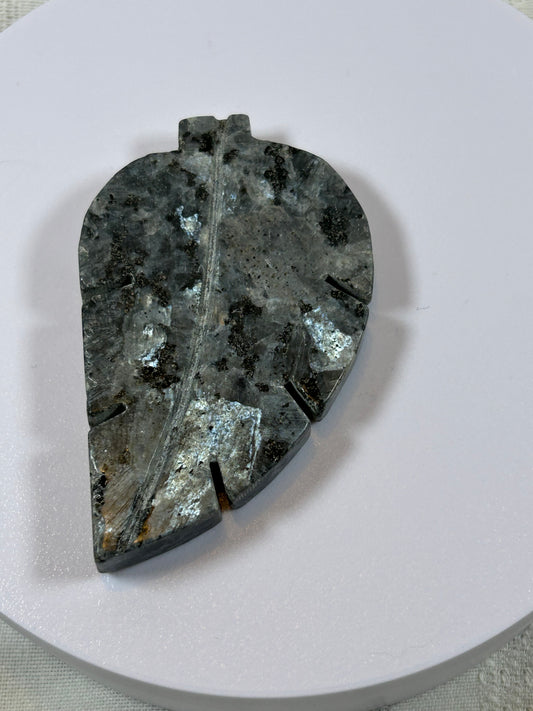 (#34) - LARVIKITE LEAF CARVING - NEW