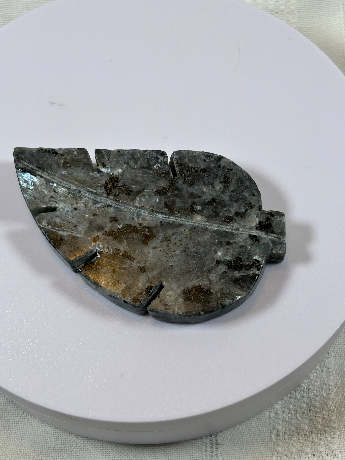 (#34) - LARVIKITE LEAF CARVING - NEW