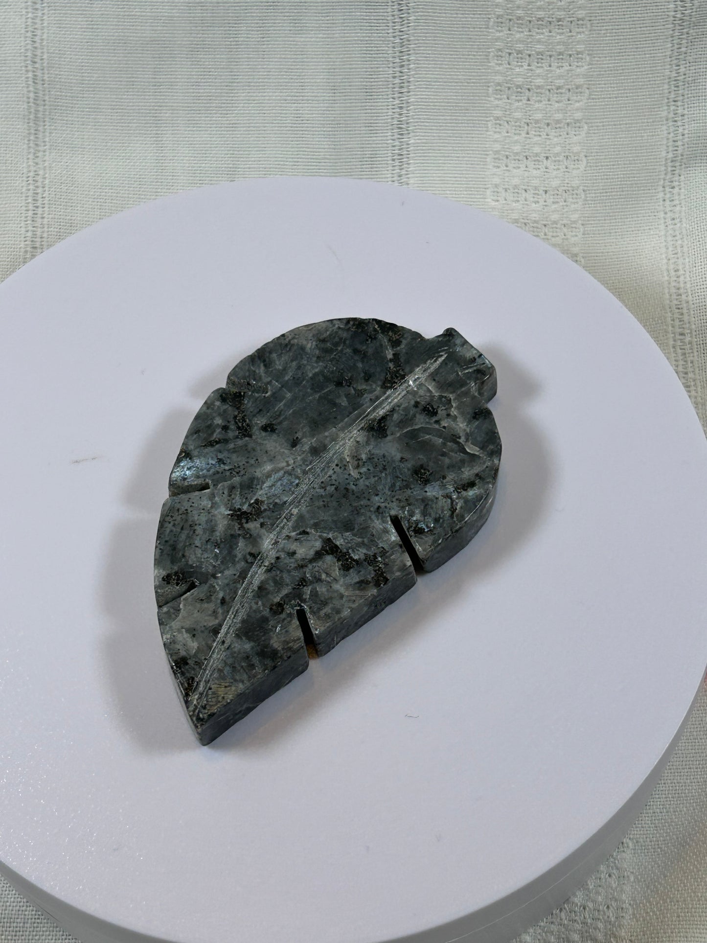(#34) - LARVIKITE LEAF CARVING - NEW