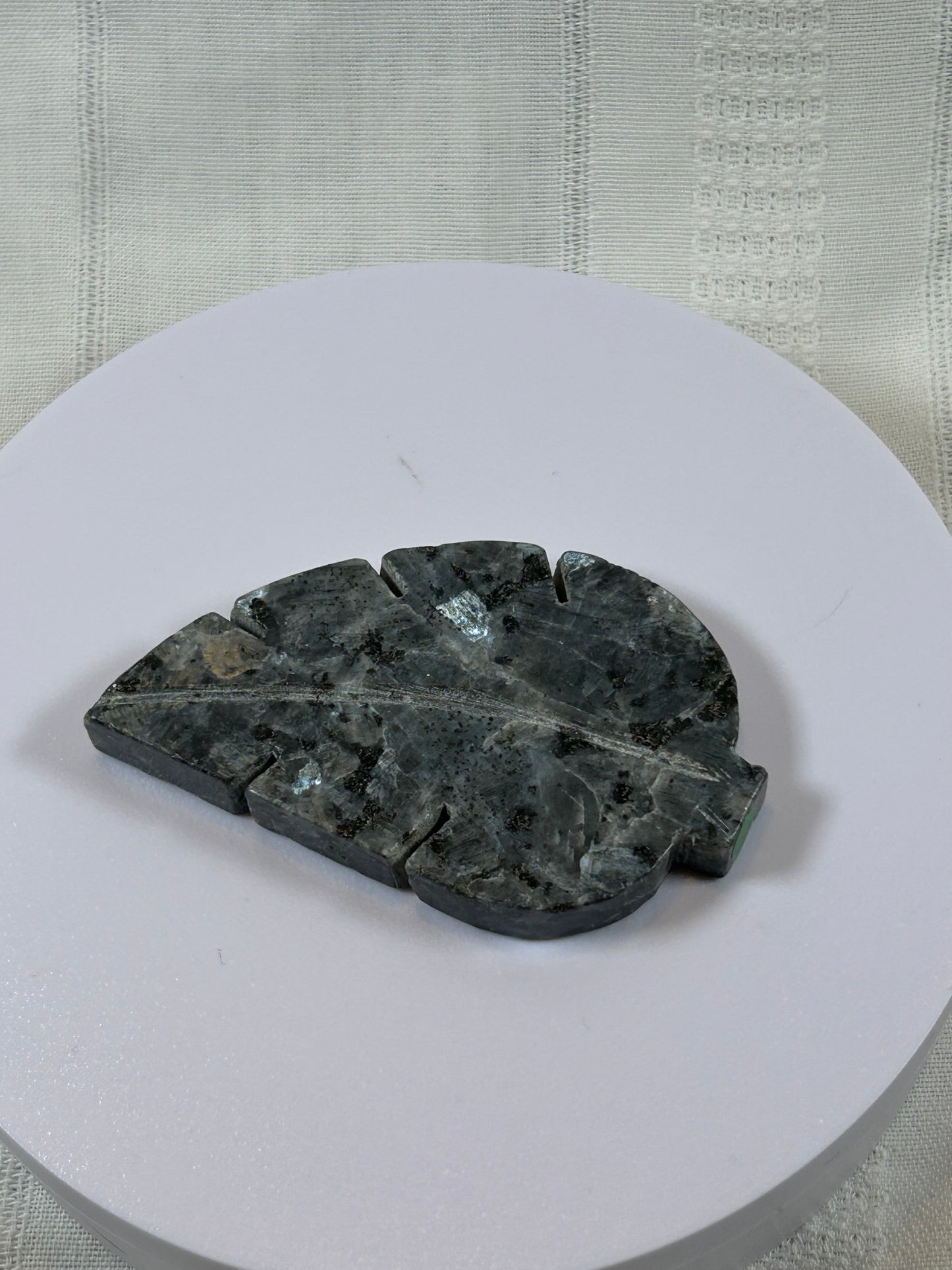 (#34) - LARVIKITE LEAF CARVING - NEW