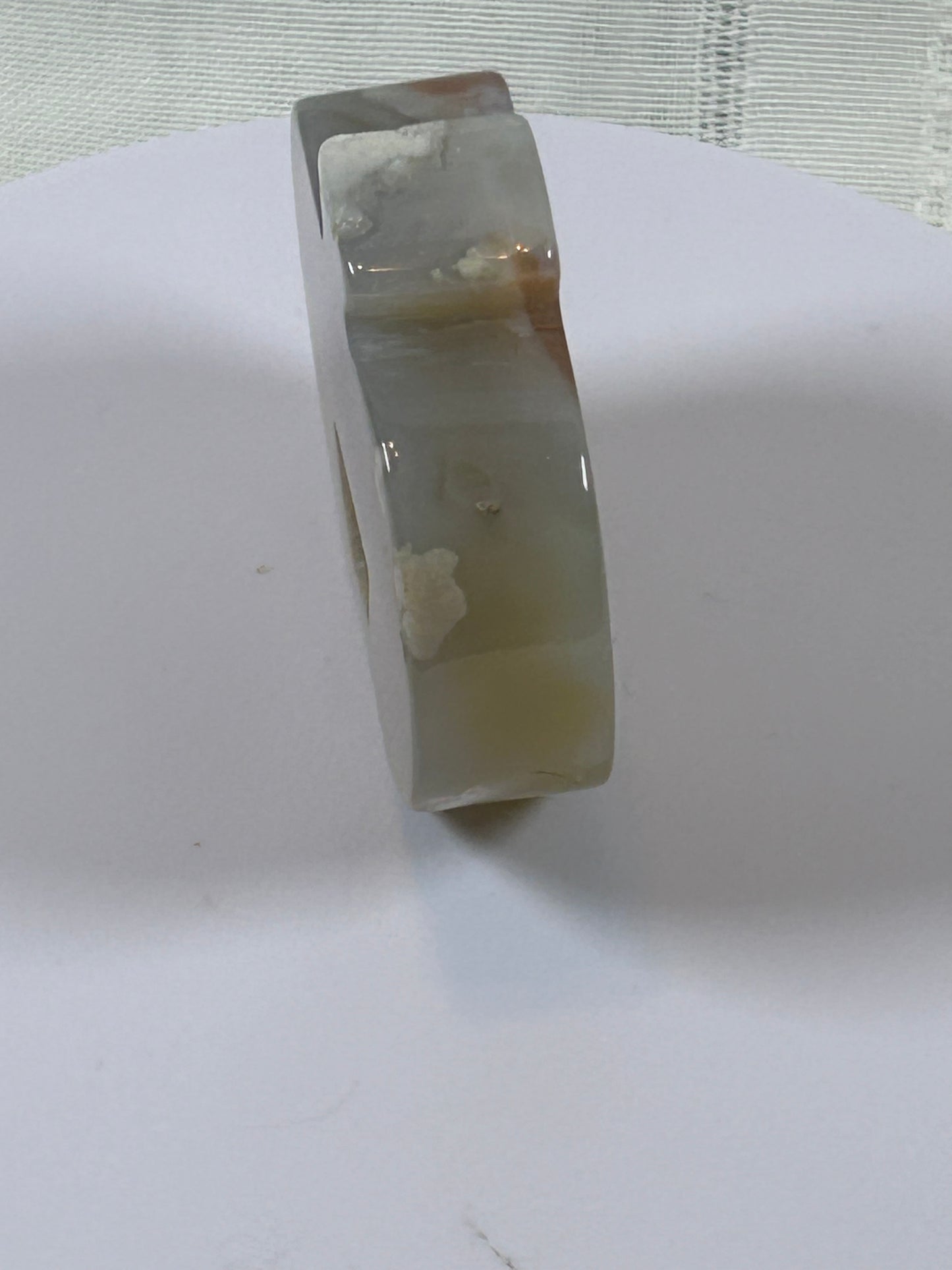 (#16) - AGATE APPLE CARVING - NEW