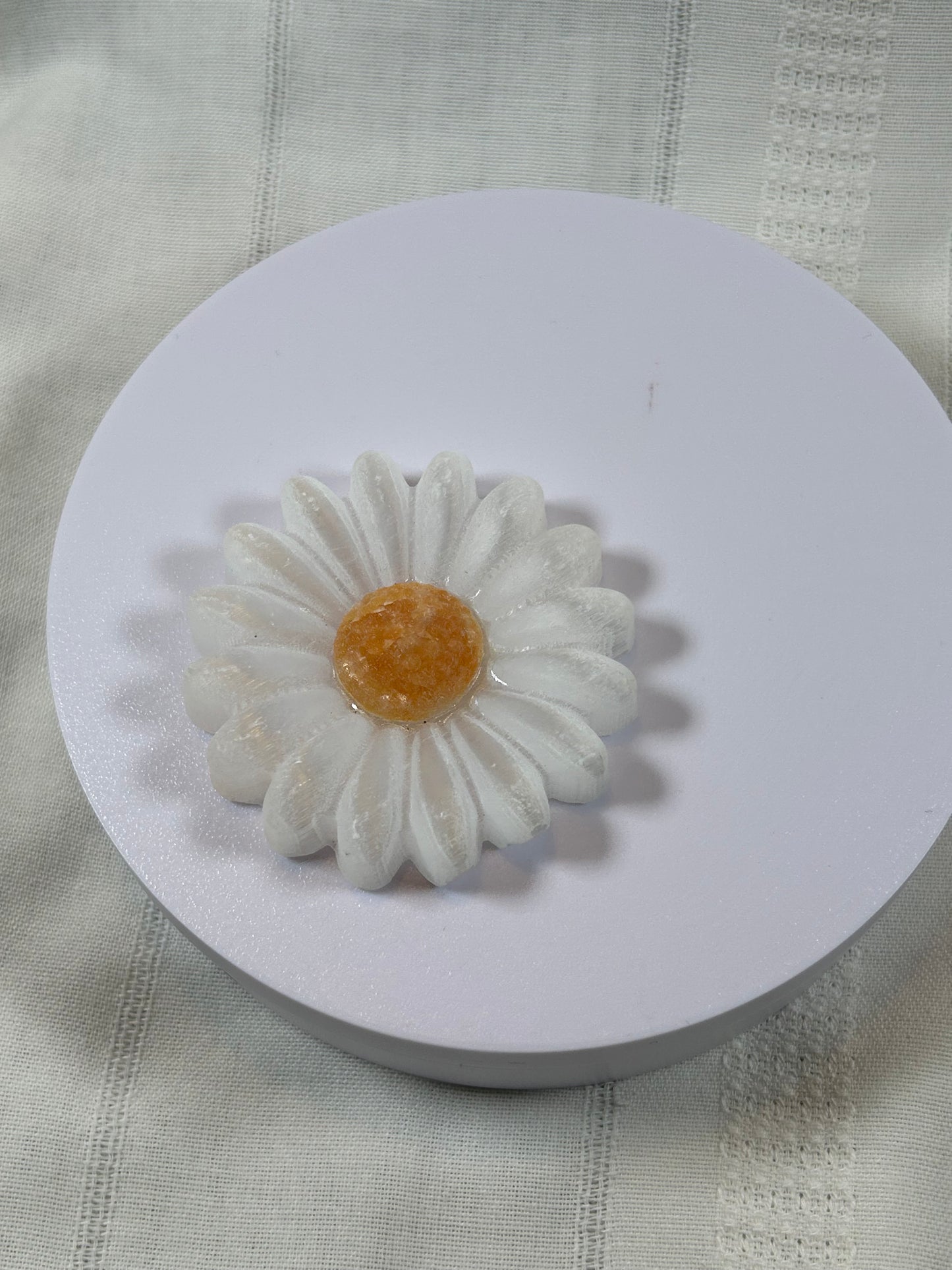 (#30) - SELENITE DAISY - NEW
