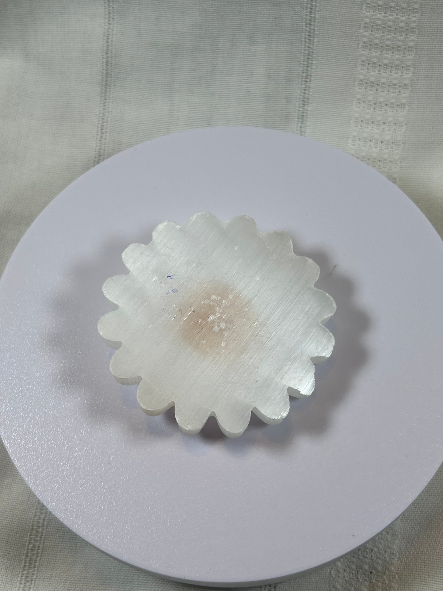 (#30) - SELENITE DAISY - NEW