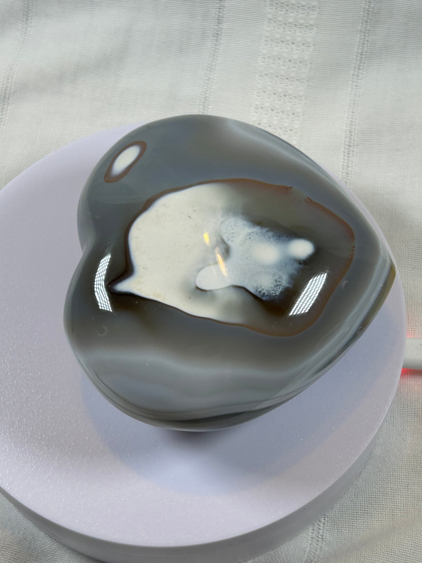 (#41) - LARGE ORCA AGATE HEART CARVING - NEW