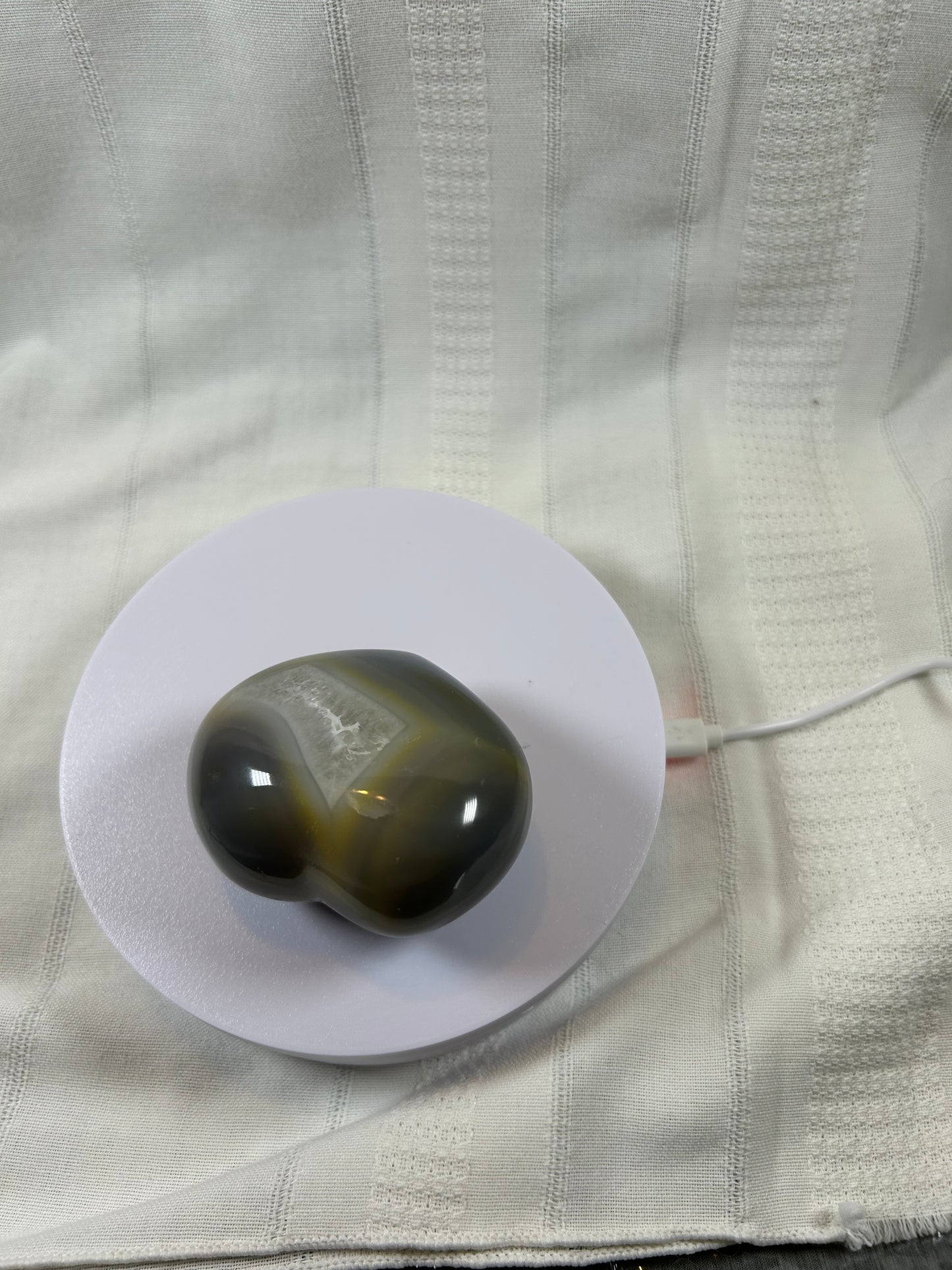 (#42) - MEDIUM ORCA AGATE HEART CARVING - NEW