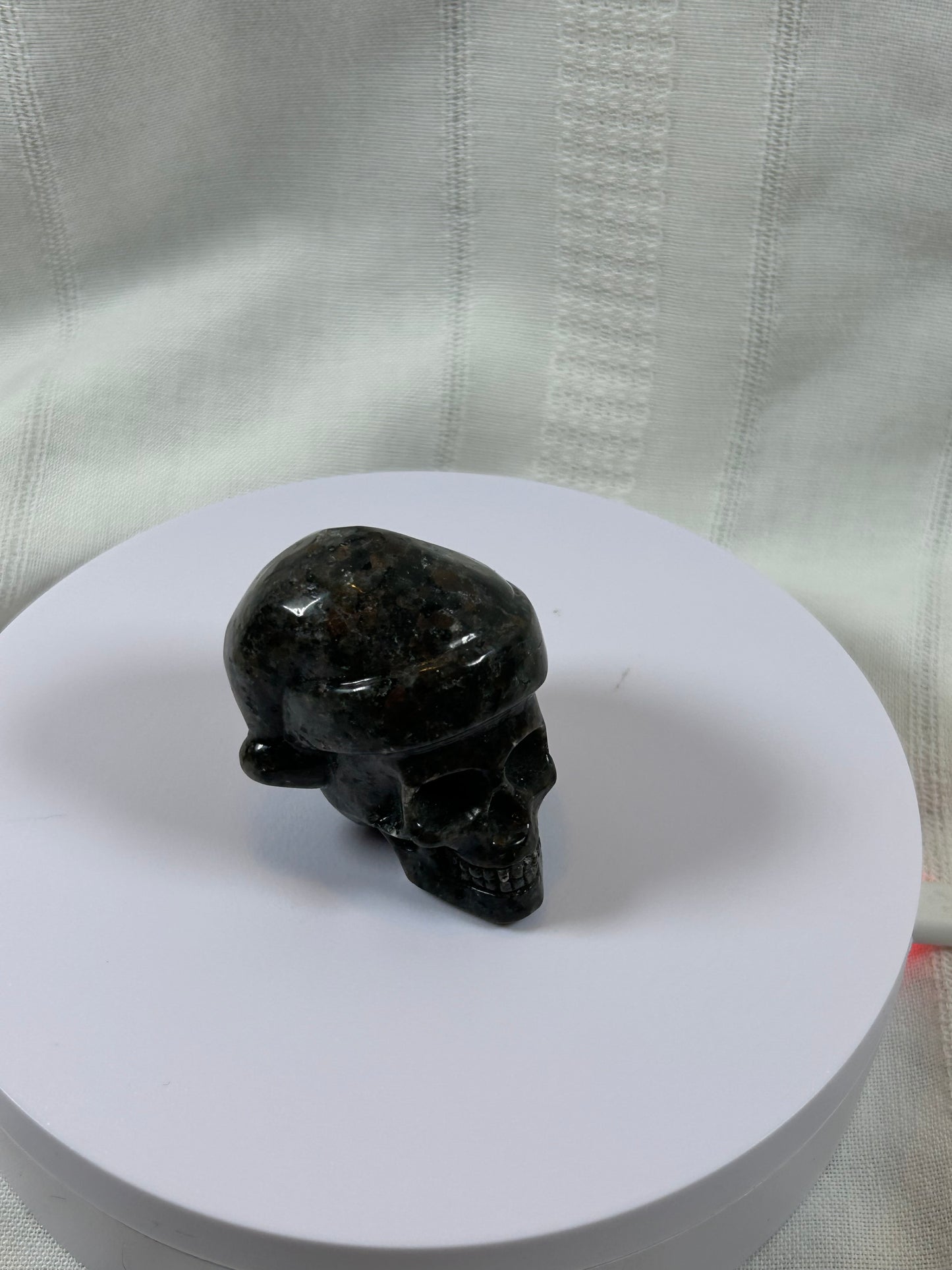 (#57) - YOOPERLITE SKULL WITH SANTA HAT - NEW
