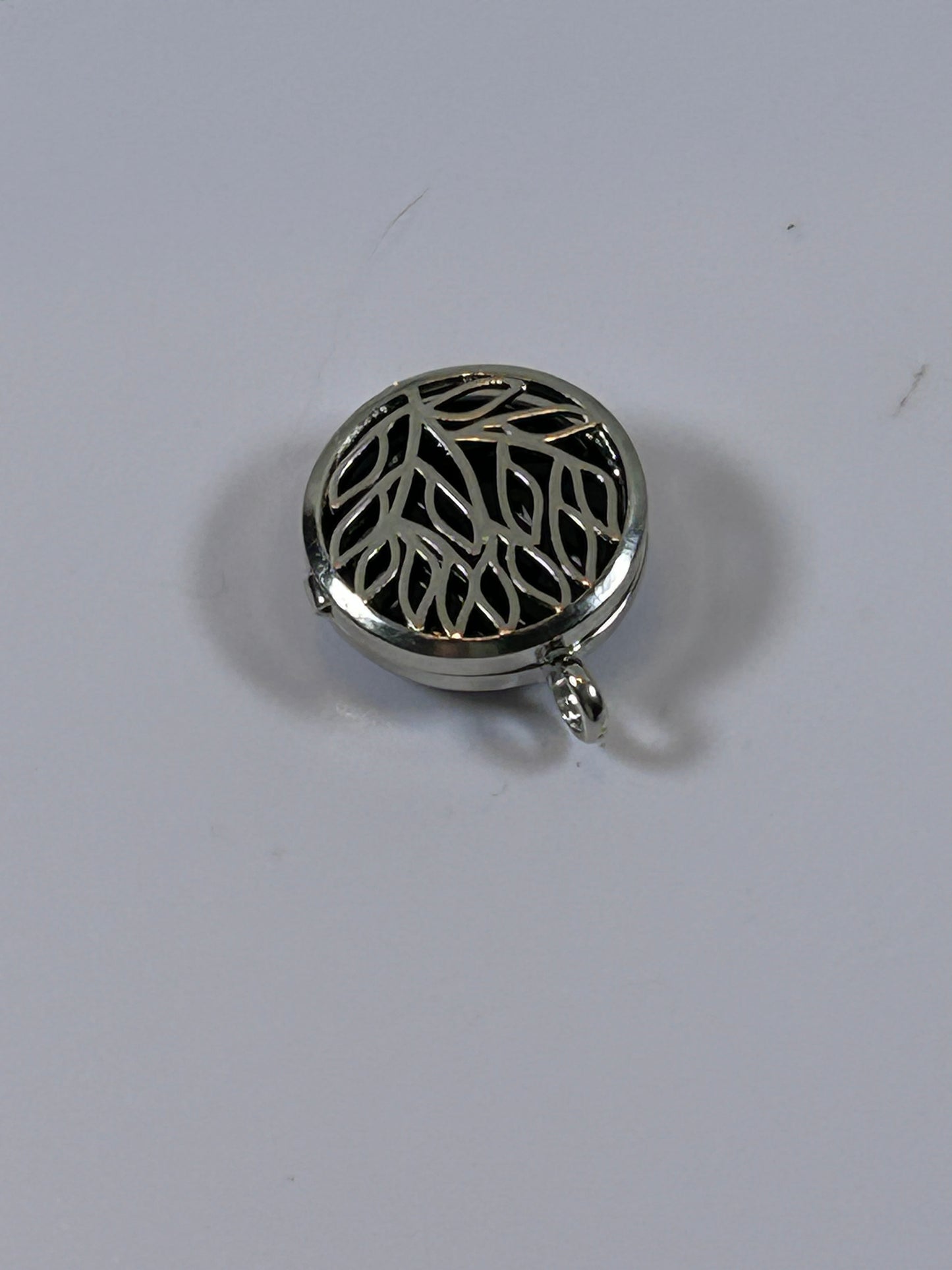 (#71) - TREE OF LIFE PENTACLE STONE LOCKET OBSIDIAN - NEW