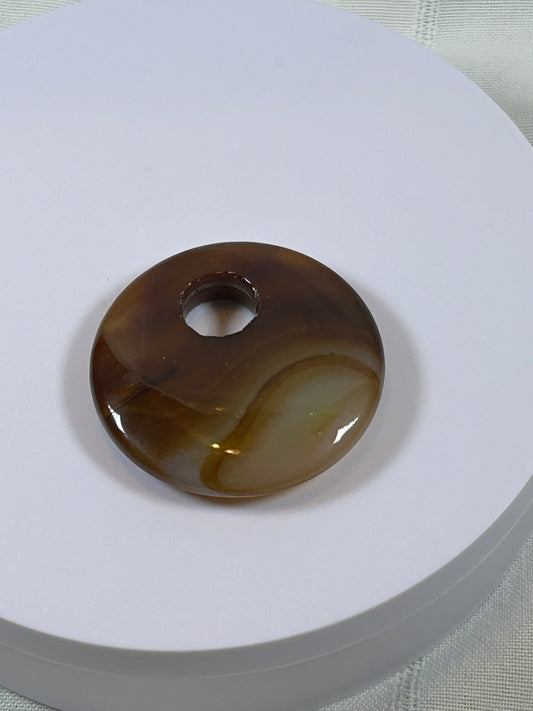 (#83) - CARNELIAN AGATE DISK PENDANT - NEW